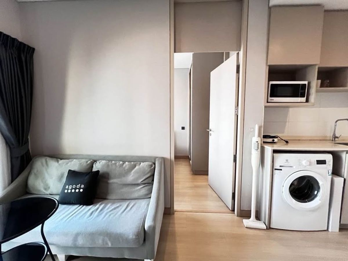 ให้เช่าคอนโดพระราม 9 เพชรบุรีตัดใหม่ RCA : ให้เช่า Lumpini Suite เพชรบุรี - มักกะสัน | 1 ห้องนอน | ชั้น 12 | 30 ตร.ม. | ค่าเช่า 15,000 บาท/เดือน | ใกล้ MRT เพชรบุรี | Ref: T1764