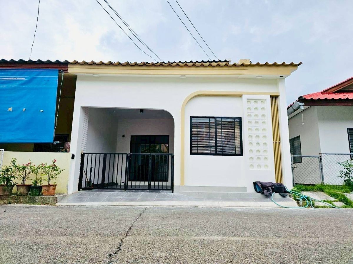 ขายบ้านเชียงใหม่ : 🏡 บ้านทำเลทอง หลังมุม สุดคุ้ม! แค่ข้ามถนนถึงเซ็นเฟส 💥 ✨ โอกาสทอง สำหรับคนอยากมีบ้านในเมืองเชียงใหม่ กับ ทาวน์เฮาส์หลังมุม ฟังก์ชันครบ