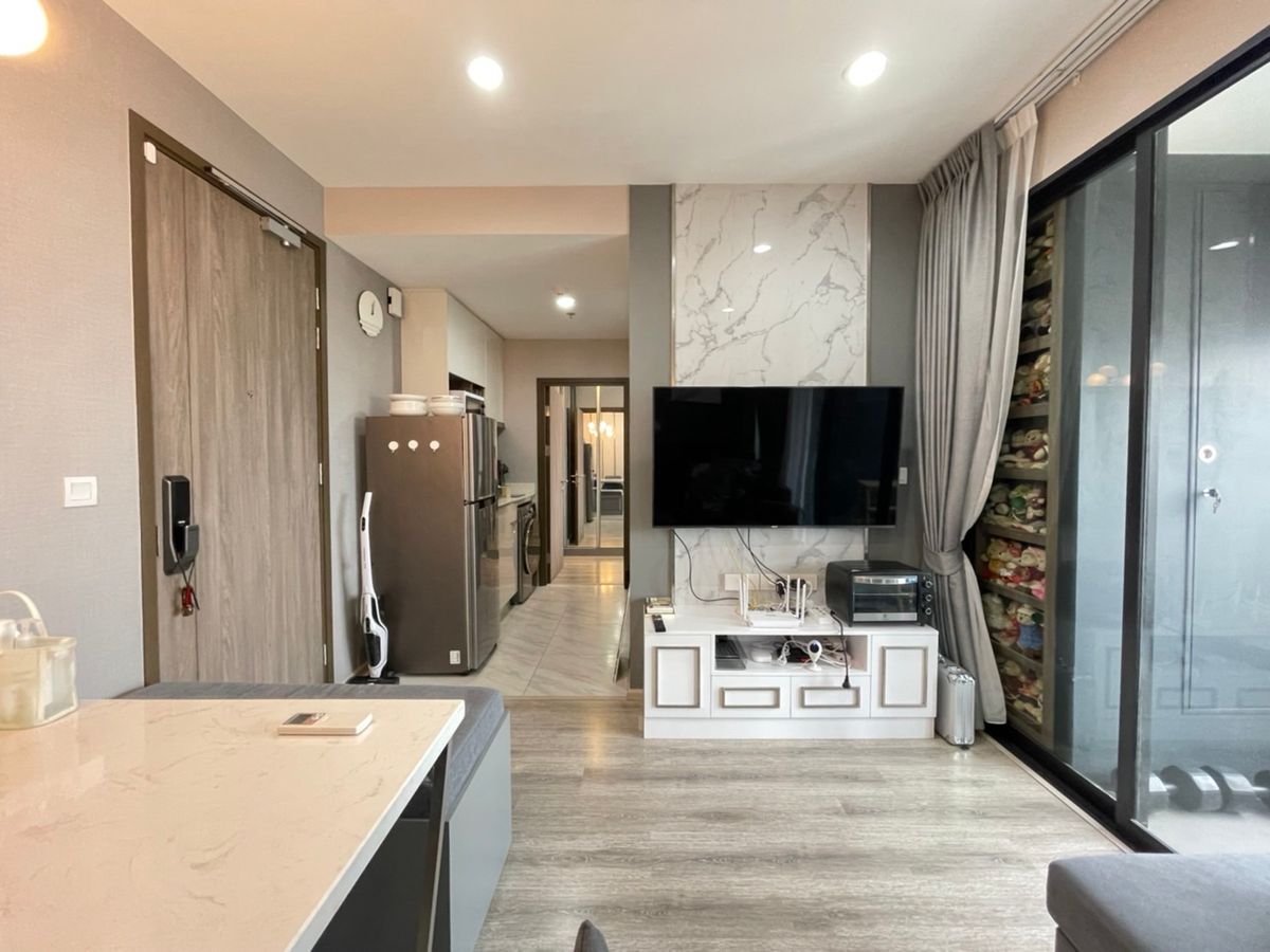 ขายคอนโดพระราม 9 เพชรบุรีตัดใหม่ RCA : ขายด่วน ห้องสวยมาก Ideo Mobi Asoke พร้อมเฟอนิเจอร์ เครื่องใช้ไฟฟ้าครบ