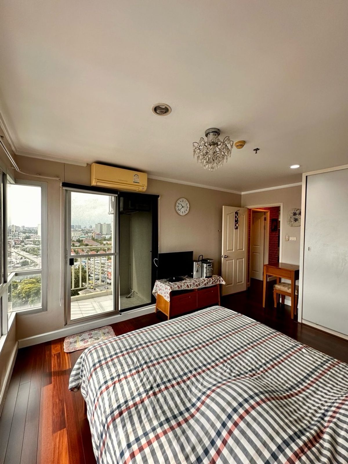 ขายคอนโดรัตนาธิเบศร์ สนามบินน้ำ พระนั่งเกล้า : 2 ห้องนอน วิวแม่น้ำ 180 องศา ลมเย็น พร้อมเข้าอยู่อาศัย ตรม.ละ 54,000 