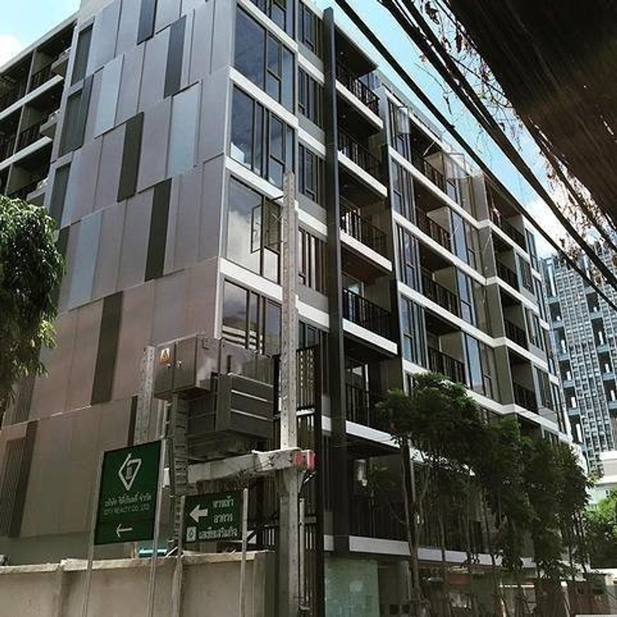 ขายคอนโดสีลม ศาลาแดง บางรัก : ✨ Klass Silom ใจกลางสีลม รายล้อมด้วยธรรมชาติ พร้อมเฟอร์นิเจอร์ครบ เข้าอยู่ได้ทันทีแค่ถือกระเป๋าใบเดียว 💯