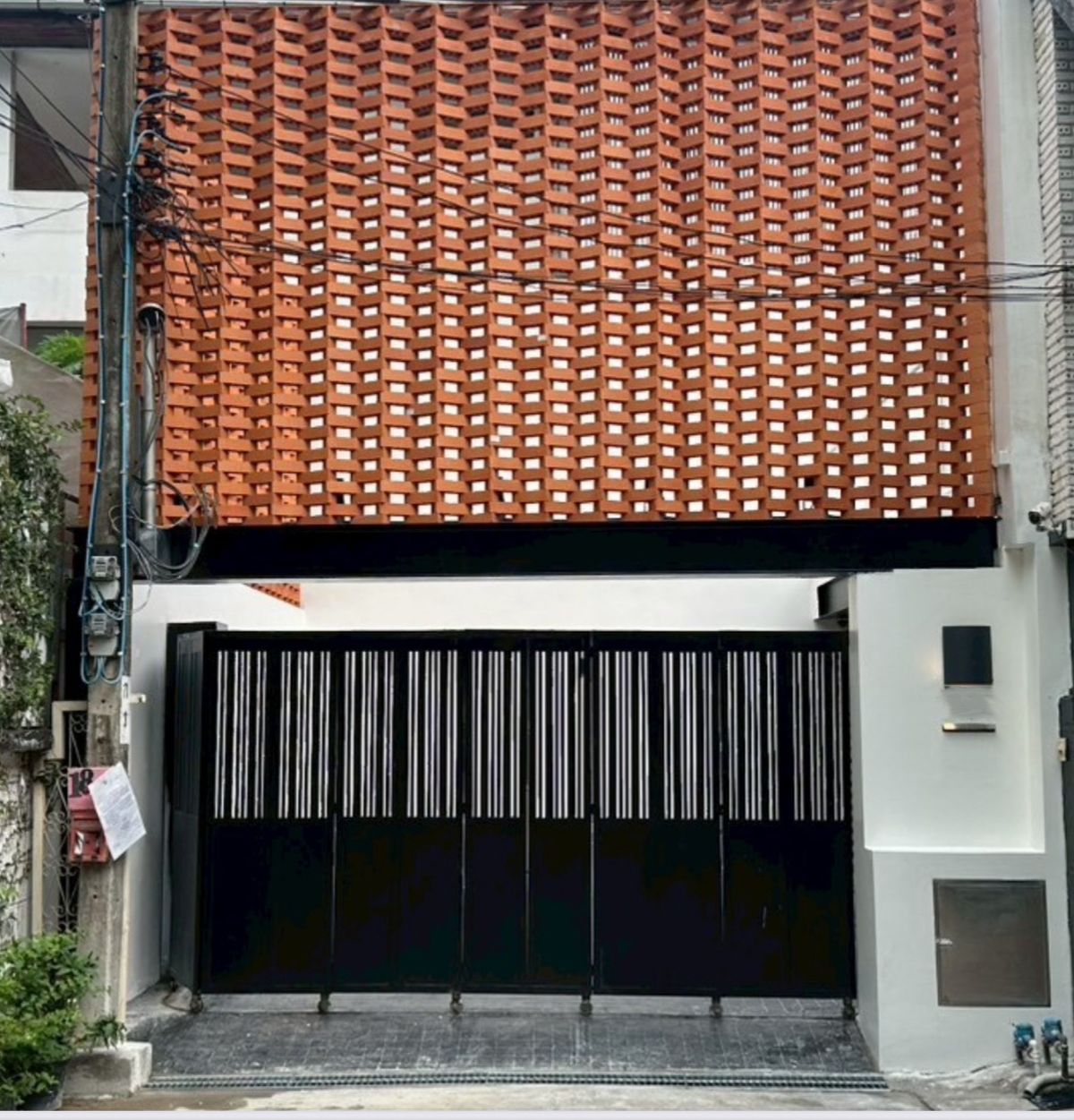 ให้เช่าบ้านสุขุมวิท อโศก ทองหล่อ : ให้เช่าบ้านเดี่ยว 4 ชั้น LIVE & WORK IN STYLE สุขุมวิท 49 (ทองหล่อ) ใกล้ BTS ทองหล่อ 650ม.,ใกล้ EmQuartier