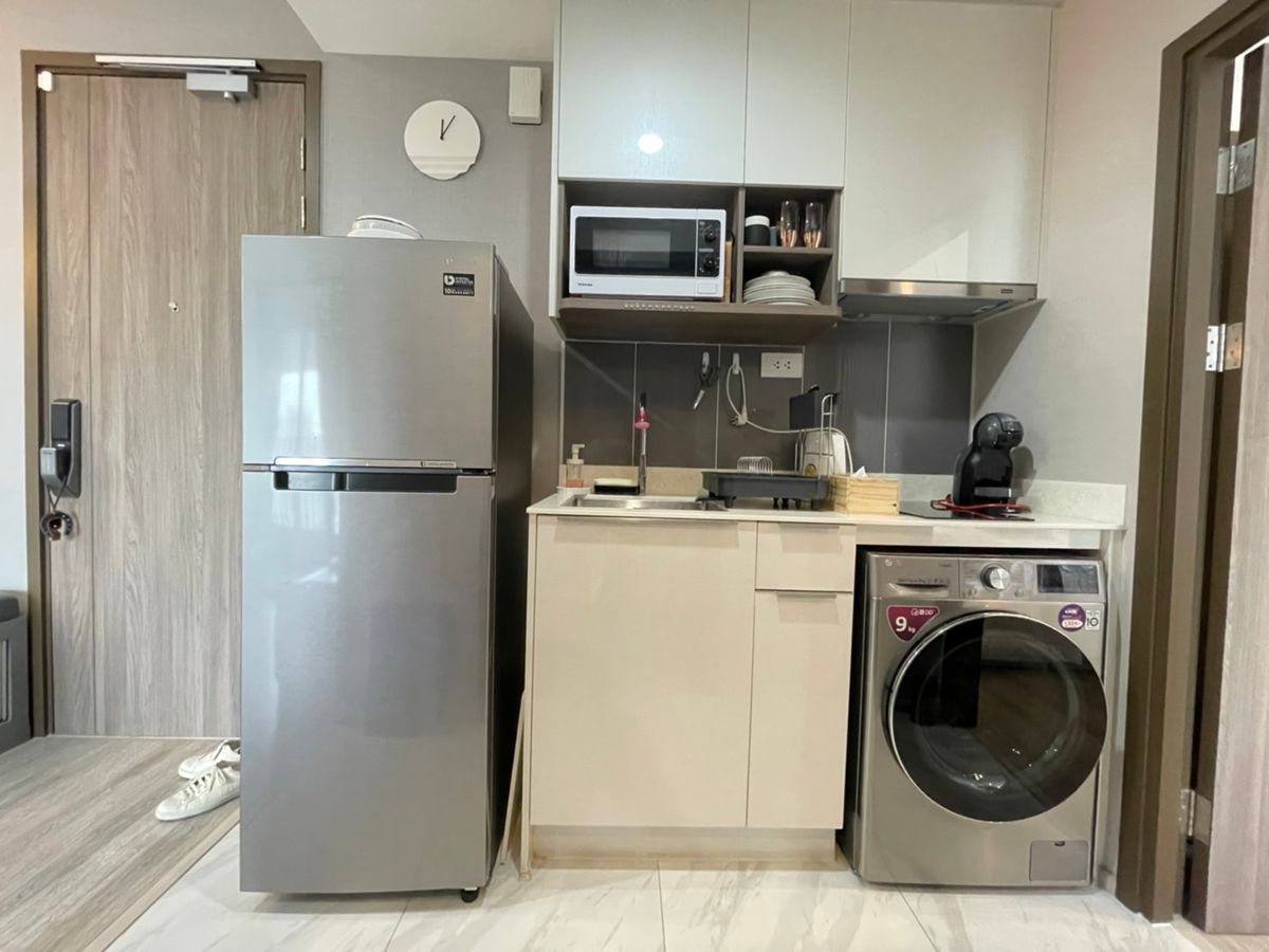 ขายคอนโดพระราม 9 เพชรบุรีตัดใหม่ RCA : ขายด่วน ห้องสวยมาก Ideo Mobi Asoke พร้อมเฟอนิเจอร์ เครื่องใช้ไฟฟ้าครบ