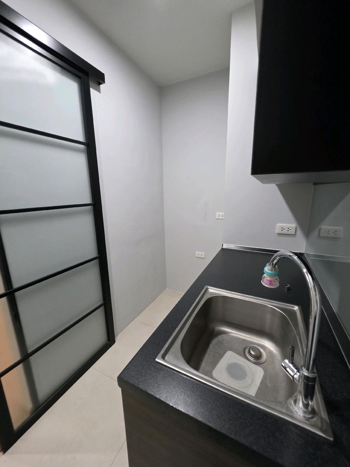 ขายคอนโดปิ่นเกล้า จรัญสนิทวงศ์ : Brix Condominium จรัญสนิทวงศ์ 64 MRT สิรินธร หน้าโครงการ เดินเพิ่งไม่กี่ก้าว 🔥 ขายถูกที่สุดในโครงการ 🔥