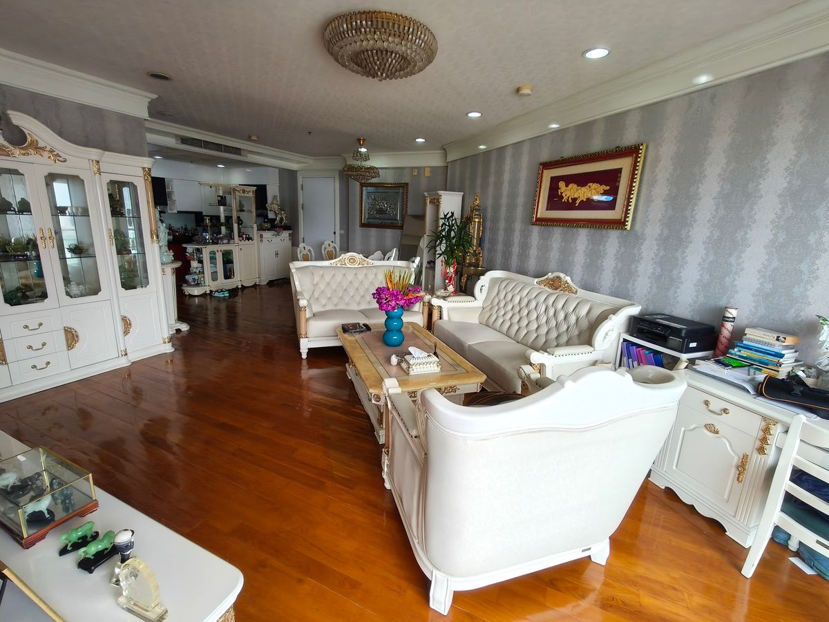 For SaleCondoSathorn, Narathiwat : ✨ 𝗙𝗢𝗥 𝗦𝗔𝗟𝗘! 𝗘𝘅𝗰𝗹𝘂𝘀𝗶𝘃𝗲 𝗥𝗶𝘃𝗲𝗿𝘀𝗶𝗱𝗲 𝗚𝗲𝗺: 𝗖𝗛𝗔𝗧𝗥𝗜𝗨𝗠 𝗥𝗘𝗦𝗜𝗗𝗘𝗡𝗖𝗘 𝗥𝗜𝗩𝗘𝗥𝗦𝗜𝗗𝗘 - 𝗨𝗻𝗺𝗮𝘁𝗰𝗵𝗲𝗱 𝗜𝗻𝘃𝗲𝘀𝘁𝗺𝗲𝗻𝘁 & 𝗟𝗶𝗳𝗲𝘀𝘁𝘆𝗹𝗲 𝗢𝗽𝗽𝗼𝗿𝘁𝘂𝗻𝗶𝘁𝘆! ✨