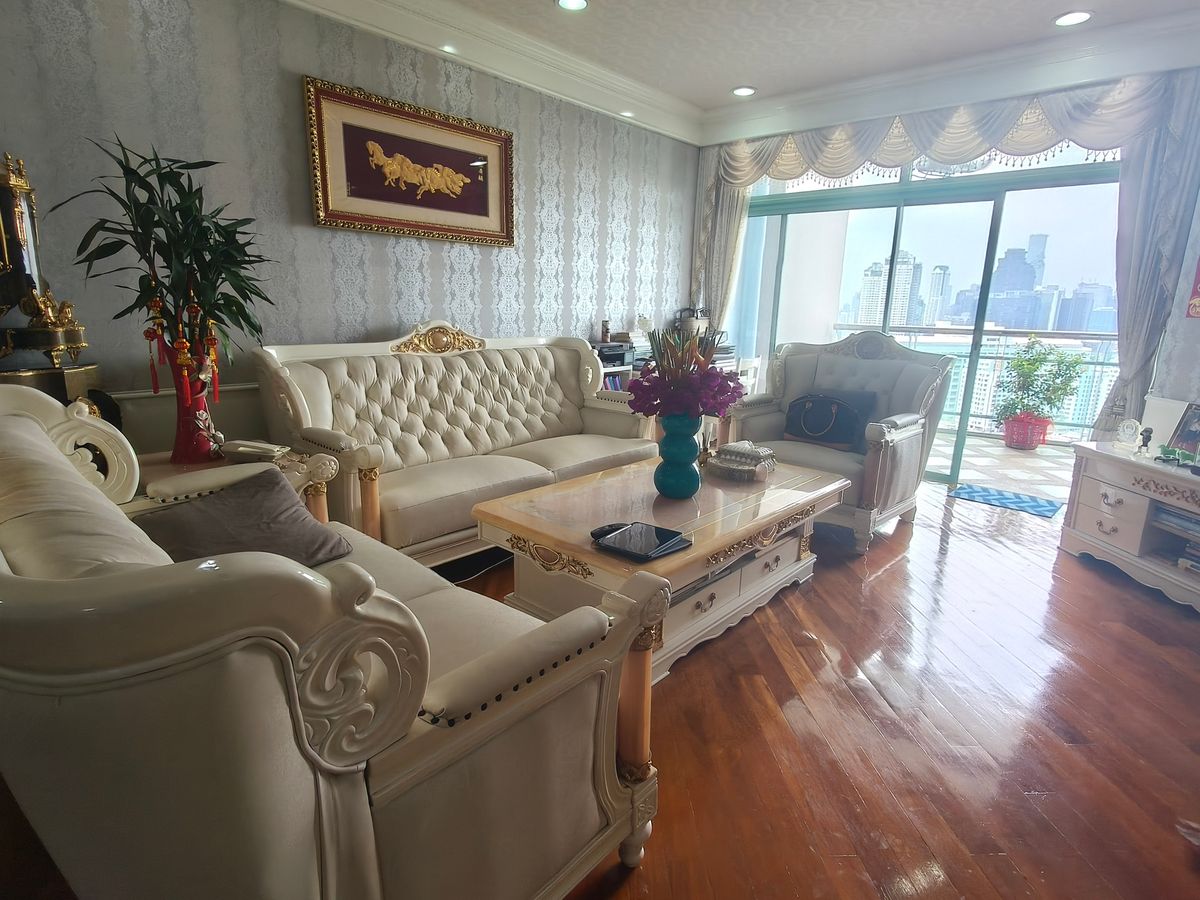 For SaleCondoSathorn, Narathiwat : ✨ 𝗙𝗢𝗥 𝗦𝗔𝗟𝗘! 𝗘𝘅𝗰𝗹𝘂𝘀𝗶𝘃𝗲 𝗥𝗶𝘃𝗲𝗿𝘀𝗶𝗱𝗲 𝗚𝗲𝗺: 𝗖𝗛𝗔𝗧𝗥𝗜𝗨𝗠 𝗥𝗘𝗦𝗜𝗗𝗘𝗡𝗖𝗘 𝗥𝗜𝗩𝗘𝗥𝗦𝗜𝗗𝗘 - 𝗨𝗻𝗺𝗮𝘁𝗰𝗵𝗲𝗱 𝗜𝗻𝘃𝗲𝘀𝘁𝗺𝗲𝗻𝘁 & 𝗟𝗶𝗳𝗲𝘀𝘁𝘆𝗹𝗲 𝗢𝗽𝗽𝗼𝗿𝘁𝘂𝗻𝗶𝘁𝘆! ✨