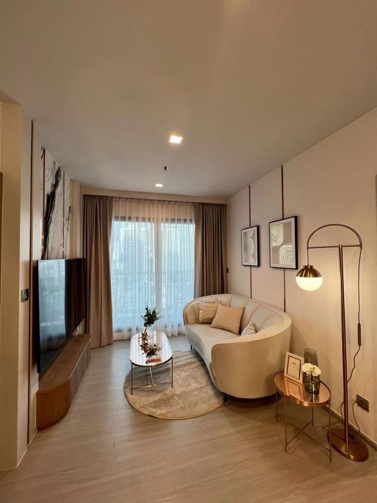 ให้เช่าคอนโดพระราม 9 เพชรบุรีตัดใหม่ RCA : 🌟 Condo for Rent at Life Asoke - Rama 9 