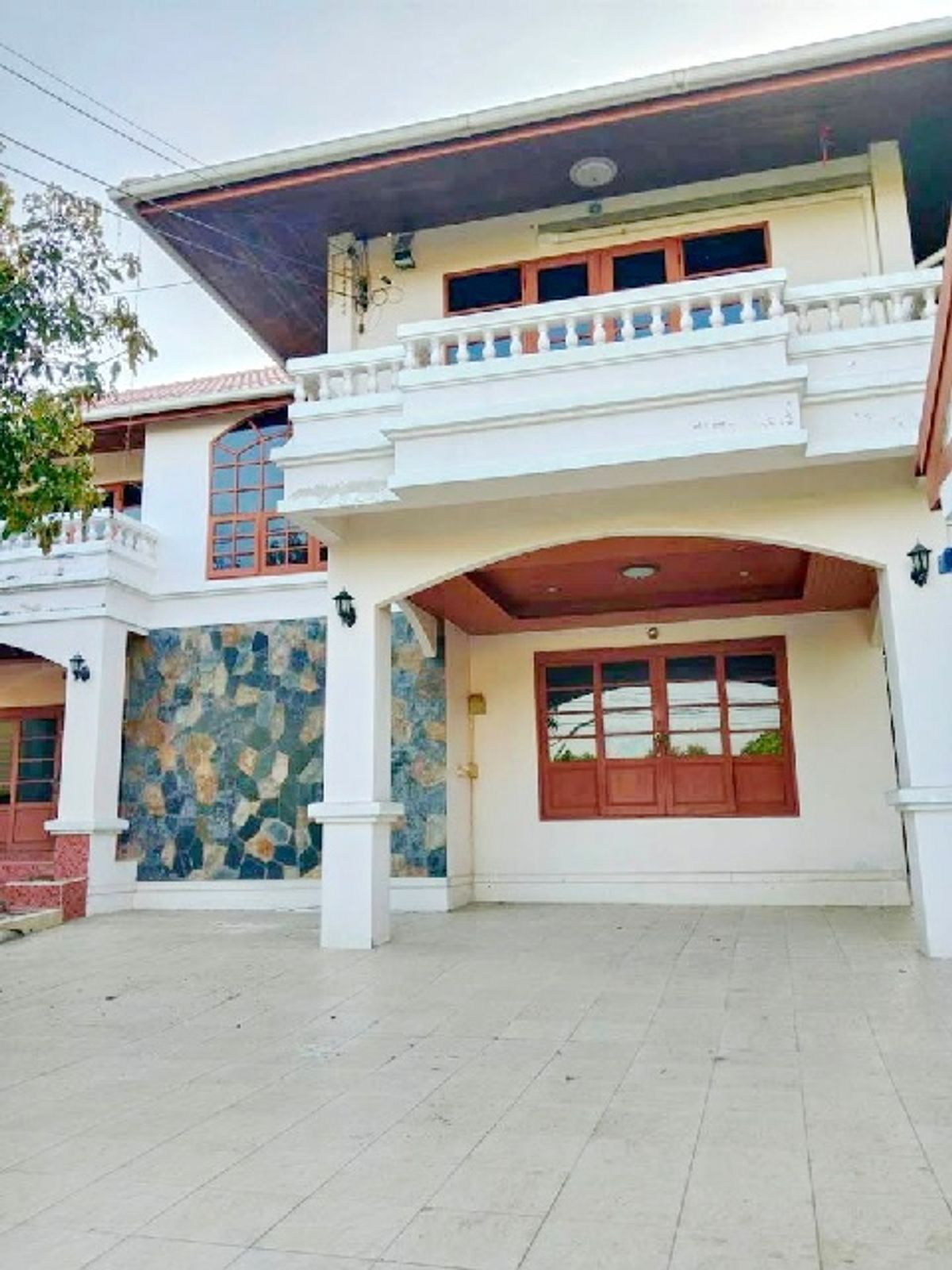 ให้เช่าบ้านเกษตร นวมินทร์ ลาดปลาเค้า : นวมินทร์ 24 นวมินทร์ซิตี้อเวนิว 1.5กม. 5นอน คฤหาสน์ บ้าน 2 ชั้น รร.อนุบาลนานาชาติเลิศหล้า 5.5 กม.3 น้ำ ใกล้แหล่งชุมชน