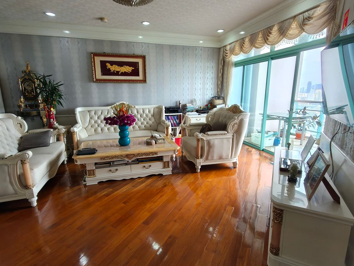 For SaleCondoSathorn, Narathiwat : ✨ 𝗙𝗢𝗥 𝗦𝗔𝗟𝗘! 𝗘𝘅𝗰𝗹𝘂𝘀𝗶𝘃𝗲 𝗥𝗶𝘃𝗲𝗿𝘀𝗶𝗱𝗲 𝗚𝗲𝗺: 𝗖𝗛𝗔𝗧𝗥𝗜𝗨𝗠 𝗥𝗘𝗦𝗜𝗗𝗘𝗡𝗖𝗘 𝗥𝗜𝗩𝗘𝗥𝗦𝗜𝗗𝗘 - 𝗨𝗻𝗺𝗮𝘁𝗰𝗵𝗲𝗱 𝗜𝗻𝘃𝗲𝘀𝘁𝗺𝗲𝗻𝘁 & 𝗟𝗶𝗳𝗲𝘀𝘁𝘆𝗹𝗲 𝗢𝗽𝗽𝗼𝗿𝘁𝘂𝗻𝗶𝘁𝘆! ✨