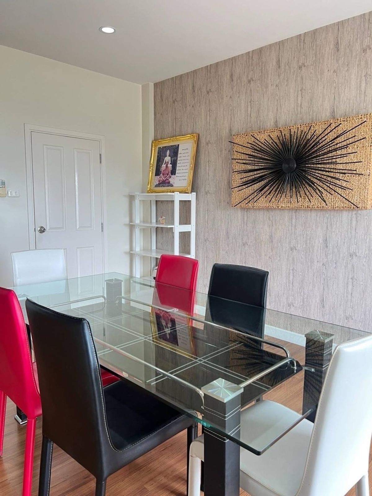 ขายทาวน์โฮมมีนบุรี-ร่มเกล้า : นลิน อเวนิว รามคำแหง 138 ราคาดี ทำเลเยี่ยม ใกล้รถไฟฟ้าเพียง 600 เมตร