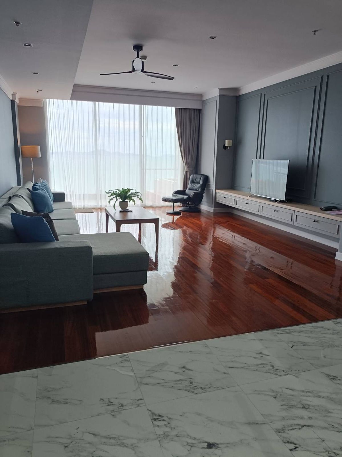 ให้เช่าคอนโดพัทยา บางแสน ชลบุรี สัตหีบ : For rent Condo The Cove Pattaya sea view panorama 3 bed with Jacuzzi (S03-1489) 