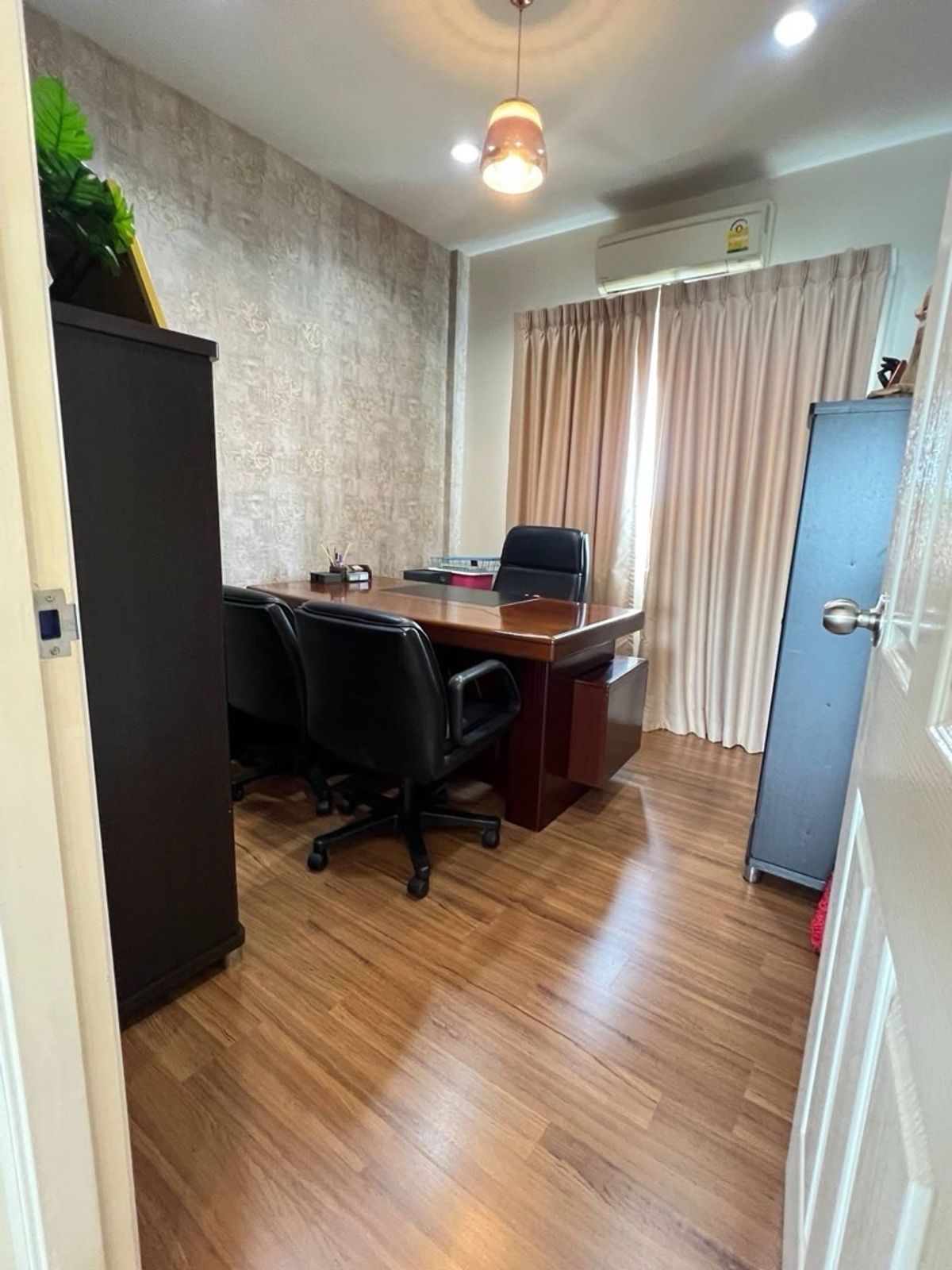 ขายทาวน์โฮมมีนบุรี-ร่มเกล้า : นลิน อเวนิว รามคำแหง 138 ราคาดี ทำเลเยี่ยม ใกล้รถไฟฟ้าเพียง 600 เมตร