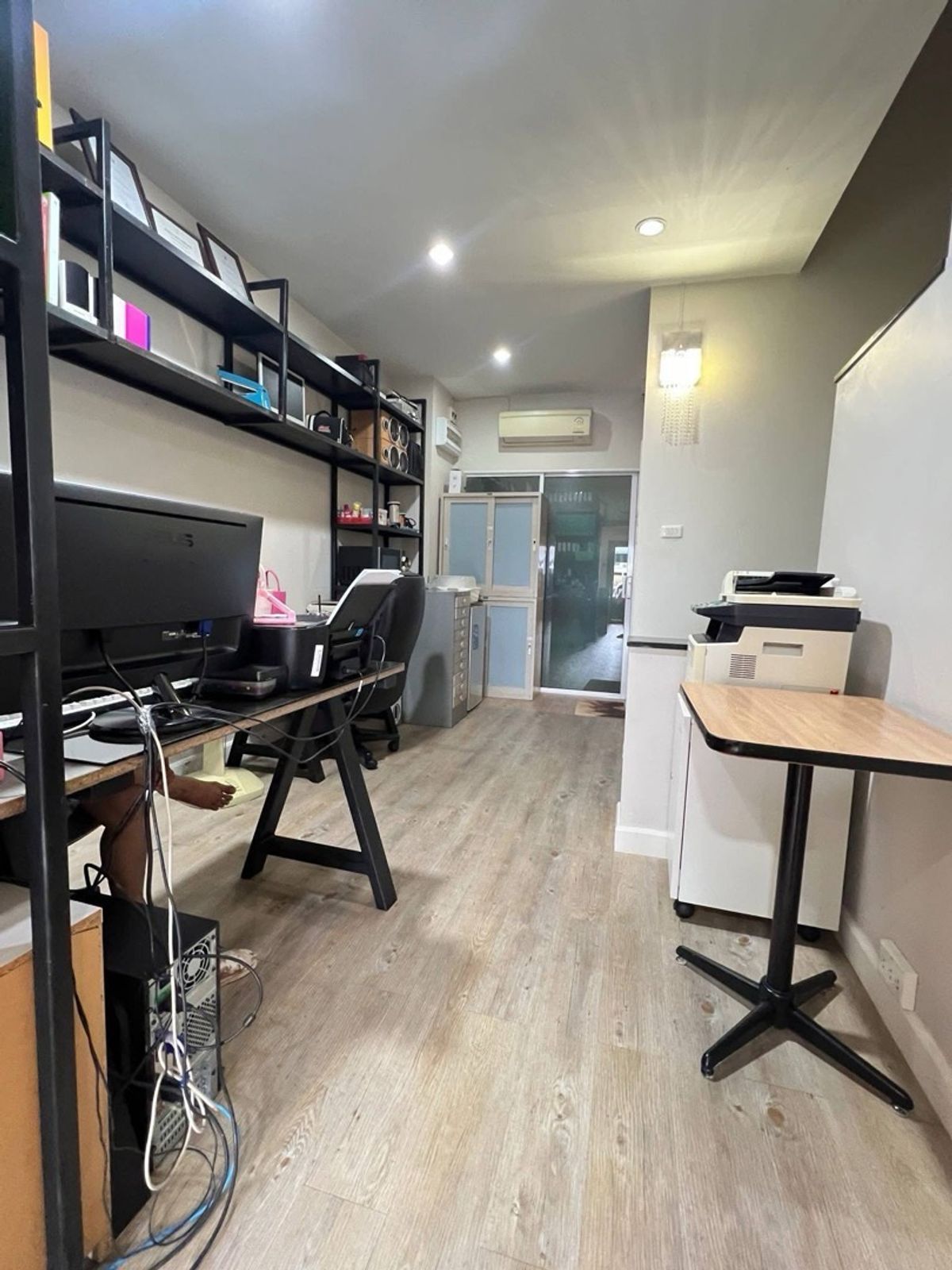 ขายทาวน์โฮมมีนบุรี-ร่มเกล้า : นลิน อเวนิว รามคำแหง 138 ราคาดี ทำเลเยี่ยม ใกล้รถไฟฟ้าเพียง 600 เมตร