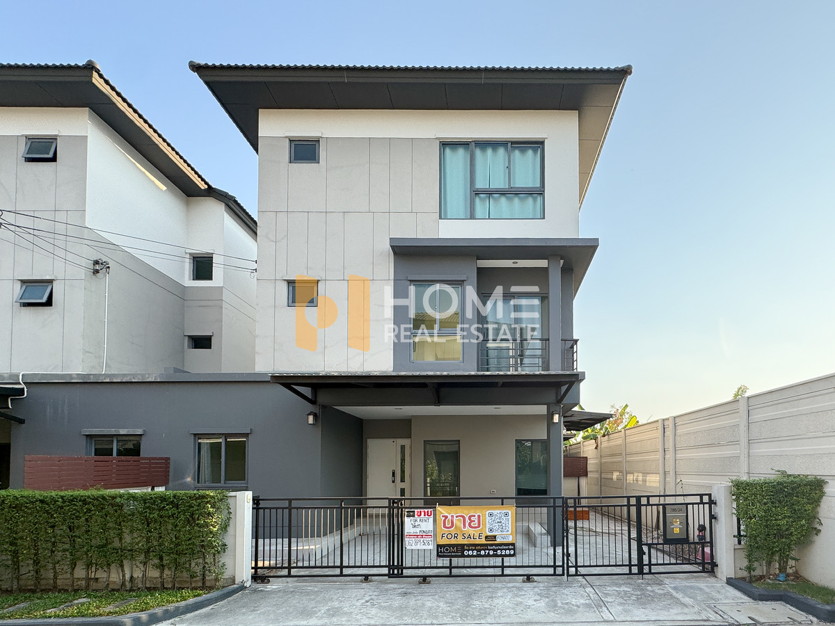 For SaleTownhomeLadkrabang, Suwannaphum Airport : Special price until the end of this year, 3-storey twin house, budget 7 million baht 🔥 Baan Klang Muang The Edition Rama 9 - Pattanakarn / 4 bedrooms (SALE WITH TENANT), Baan Klang Muang The Edition Rama 9 - Pattanakarn / 4 bedrooms (SALE WITH TENANT) FO