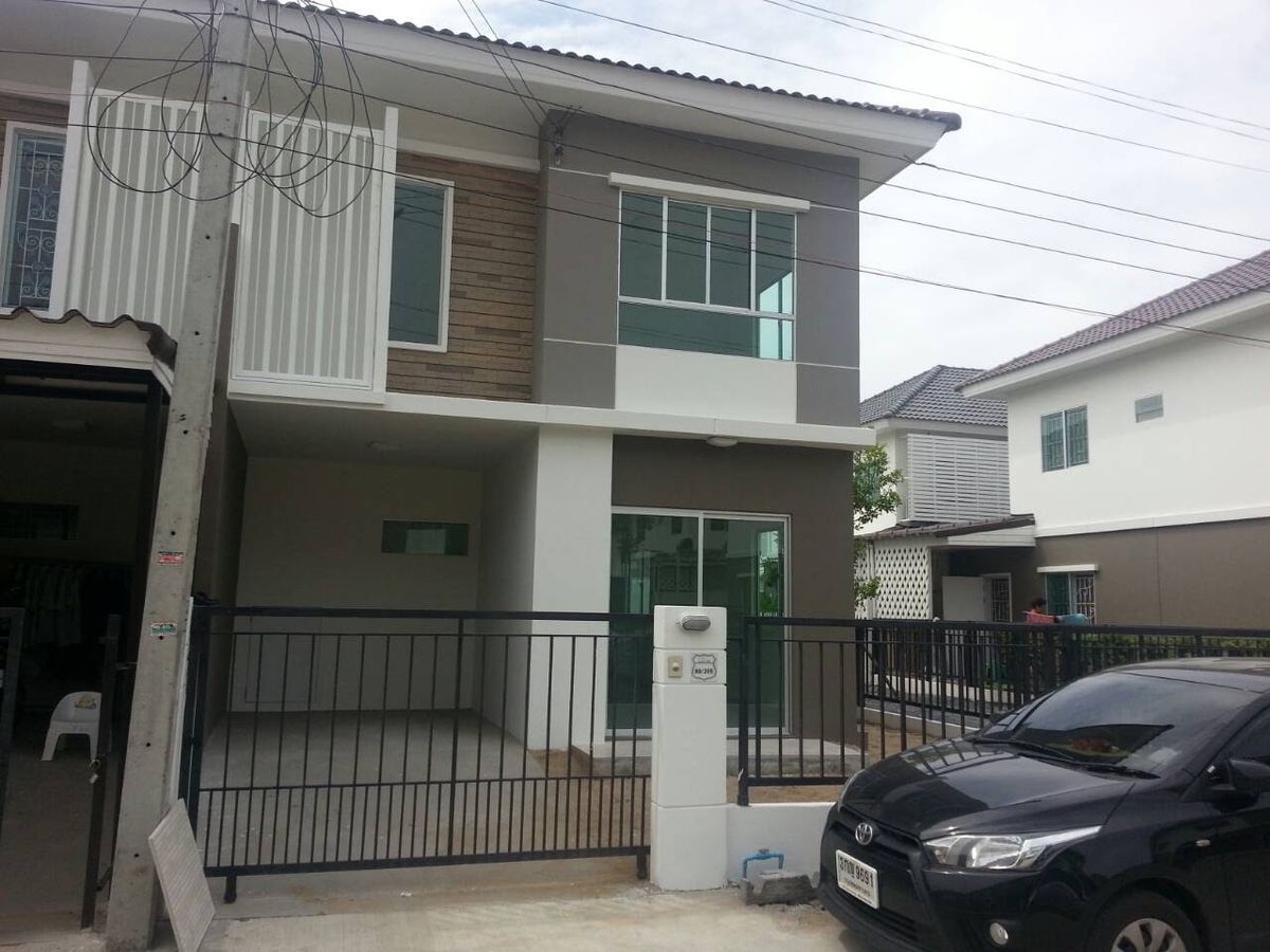 ขายทาวน์โฮมปทุมธานี รังสิต ธรรมศาสตร์ : ขายบ้านหลังมุม พฤกษาวิลล์ 41/1