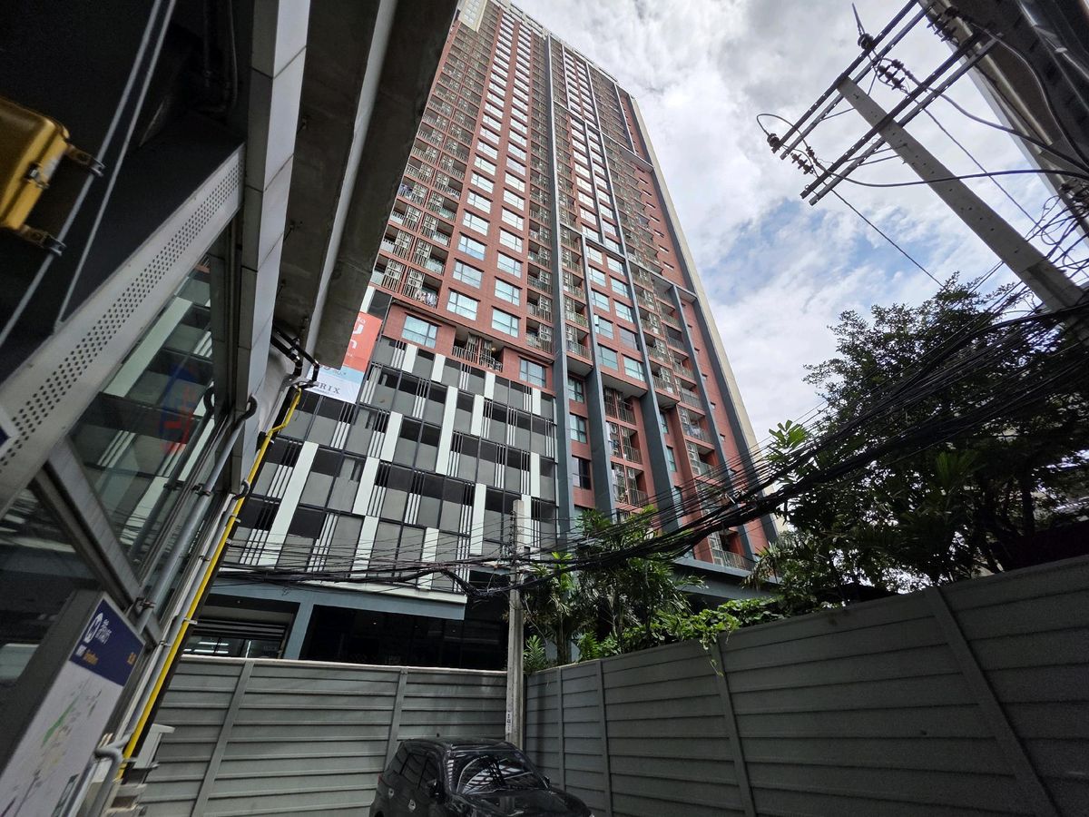 ขายคอนโดปิ่นเกล้า จรัญสนิทวงศ์ : Brix Condominium จรัญสนิทวงศ์ 64 MRT สิรินธร หน้าโครงการ เดินเพิ่งไม่กี่ก้าว 🔥 ขายถูกที่สุดในโครงการ 🔥