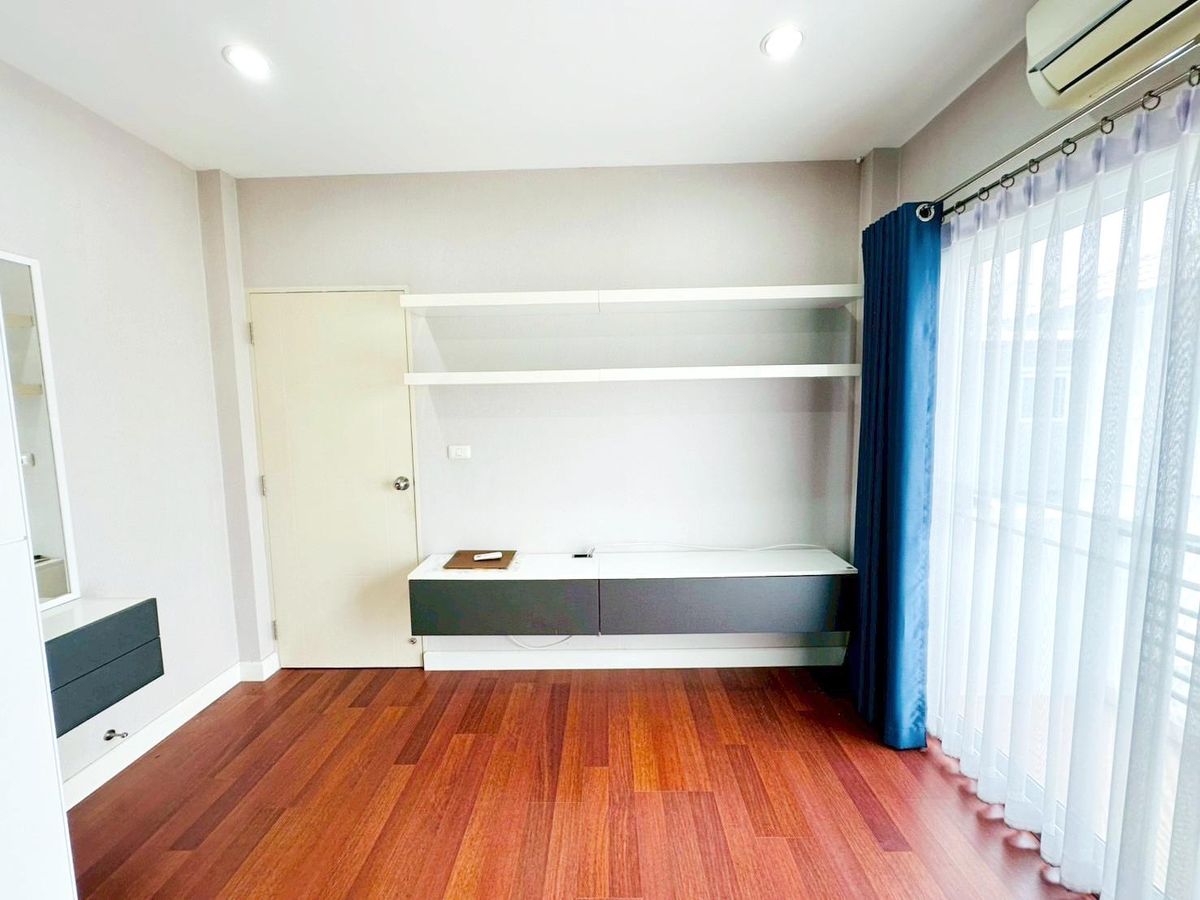 ขายบ้านพระราม 2 บางขุนเทียน : ขาย เดอะแกรนด์ พระราม 2 ขนาด 56 ตรว. 3 นอน 3 น้ำ หลังมุม สภาพเยี่ยม รีโนเวทแล้ว