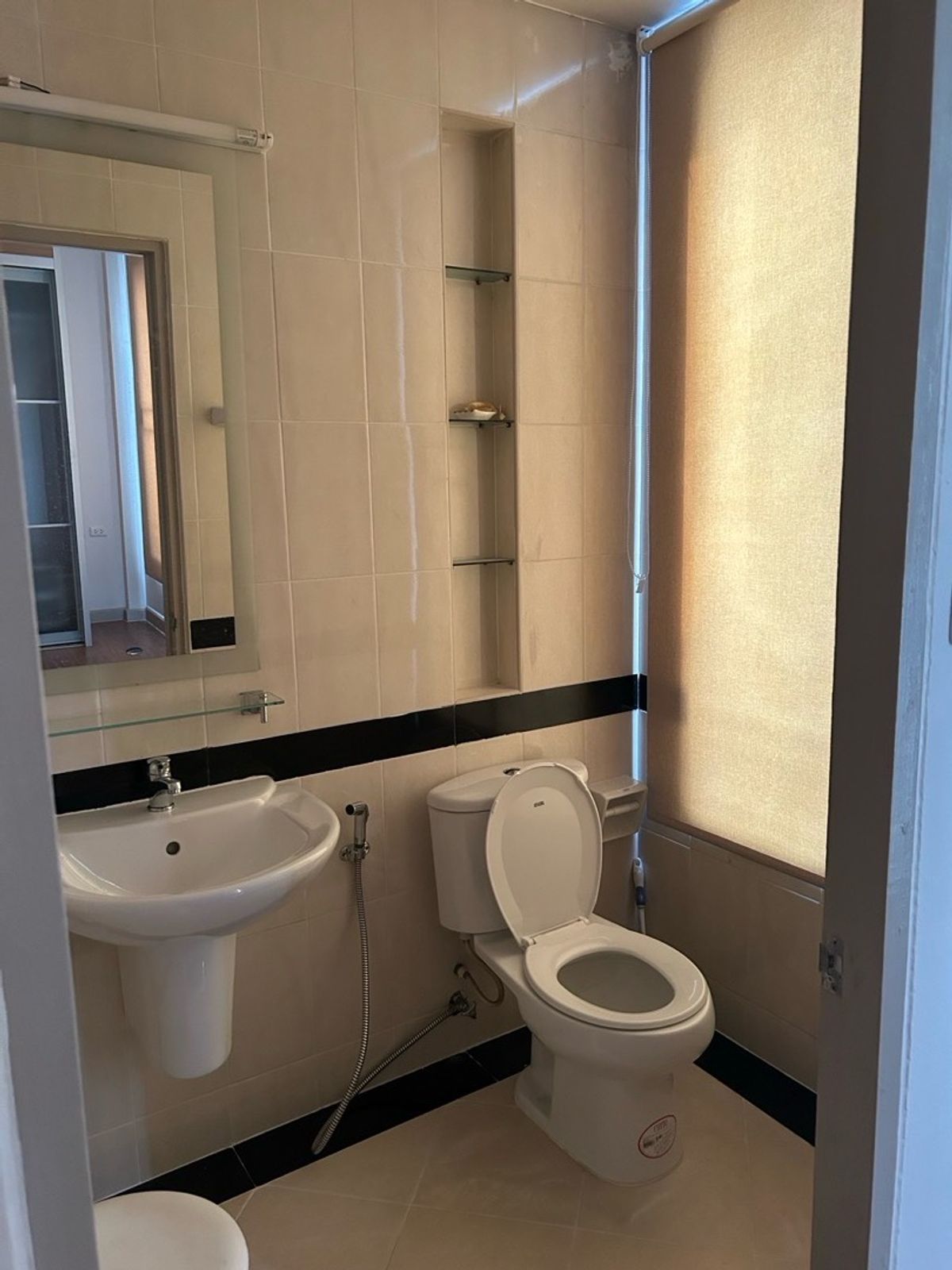 ให้เช่าทาวน์โฮมสมุทรปราการ สำโรง : 💥ForRent💥3Bed •  Baan Klang Muang British Town Srinakarin🏡 Near Skytrain ’Si La Salle’ 500 m ‼️ Ready to move in ‼️  Fully Furnished ✨