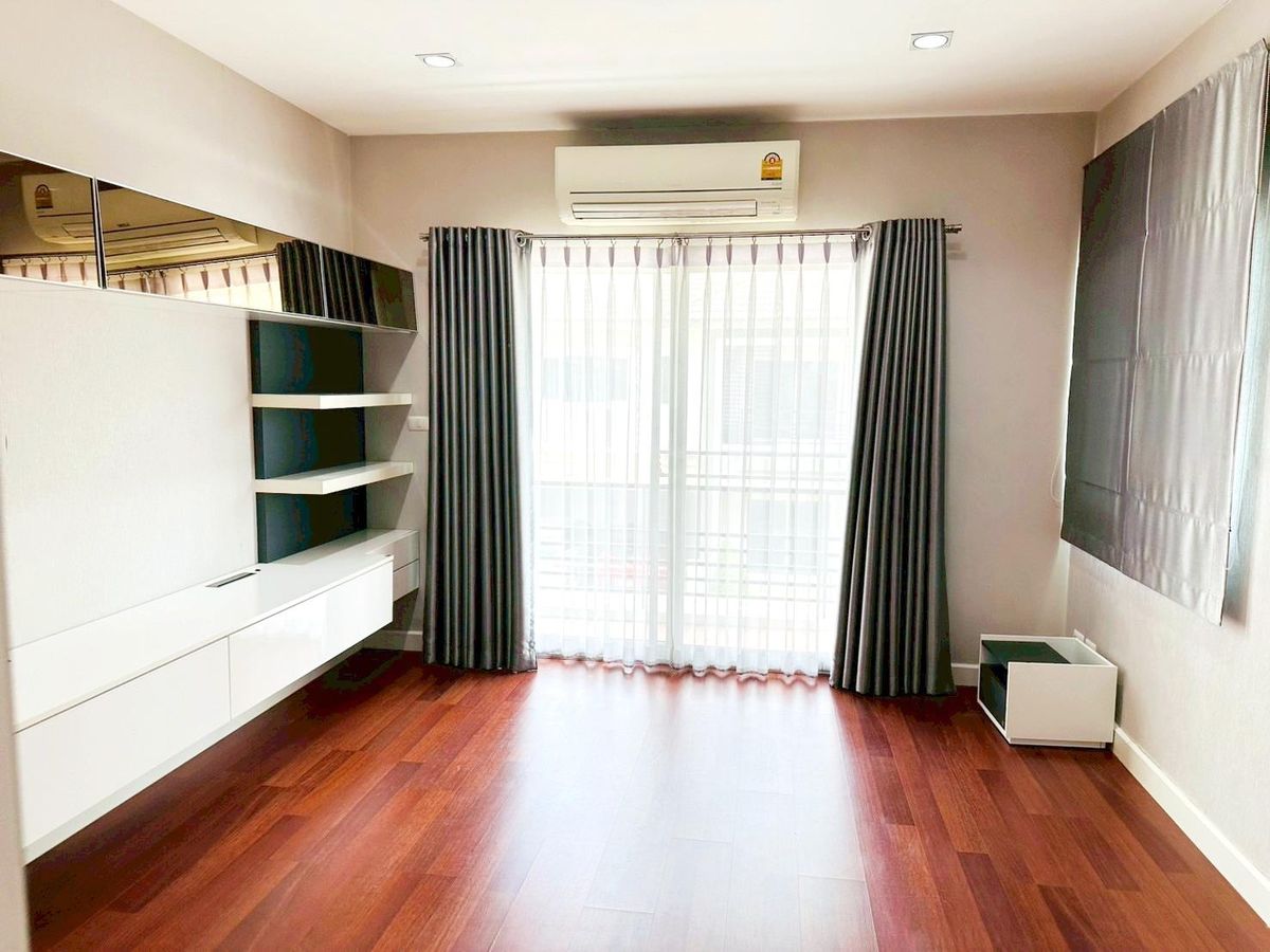 ขายบ้านพระราม 2 บางขุนเทียน : ขาย เดอะแกรนด์ พระราม 2 ขนาด 56 ตรว. 3 นอน 3 น้ำ หลังมุม สภาพเยี่ยม รีโนเวทแล้ว