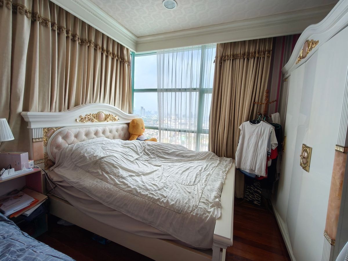 For SaleCondoSathorn, Narathiwat : ✨ 𝗙𝗢𝗥 𝗦𝗔𝗟𝗘! 𝗘𝘅𝗰𝗹𝘂𝘀𝗶𝘃𝗲 𝗥𝗶𝘃𝗲𝗿𝘀𝗶𝗱𝗲 𝗚𝗲𝗺: 𝗖𝗛𝗔𝗧𝗥𝗜𝗨𝗠 𝗥𝗘𝗦𝗜𝗗𝗘𝗡𝗖𝗘 𝗥𝗜𝗩𝗘𝗥𝗦𝗜𝗗𝗘 - 𝗨𝗻𝗺𝗮𝘁𝗰𝗵𝗲𝗱 𝗜𝗻𝘃𝗲𝘀𝘁𝗺𝗲𝗻𝘁 & 𝗟𝗶𝗳𝗲𝘀𝘁𝘆𝗹𝗲 𝗢𝗽𝗽𝗼𝗿𝘁𝘂𝗻𝗶𝘁𝘆! ✨