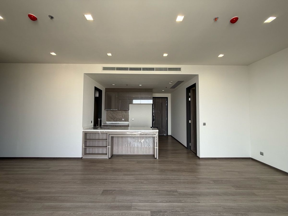 ขายคอนโดสาทร นราธิวาส : 3Unit สุดท้าย 2นอน 102-105Sqm. / 150,000 ทุบราคาแบบไม่เคยทำมาก่อน พร้อมส่วนลดปิดตึก 
