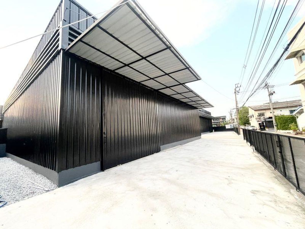 ให้เช่าโกดังโชคชัย4 ลาดพร้าว71 : โกดังให้เช่า ลาดพร้าว กรุงเทพ BRE21141