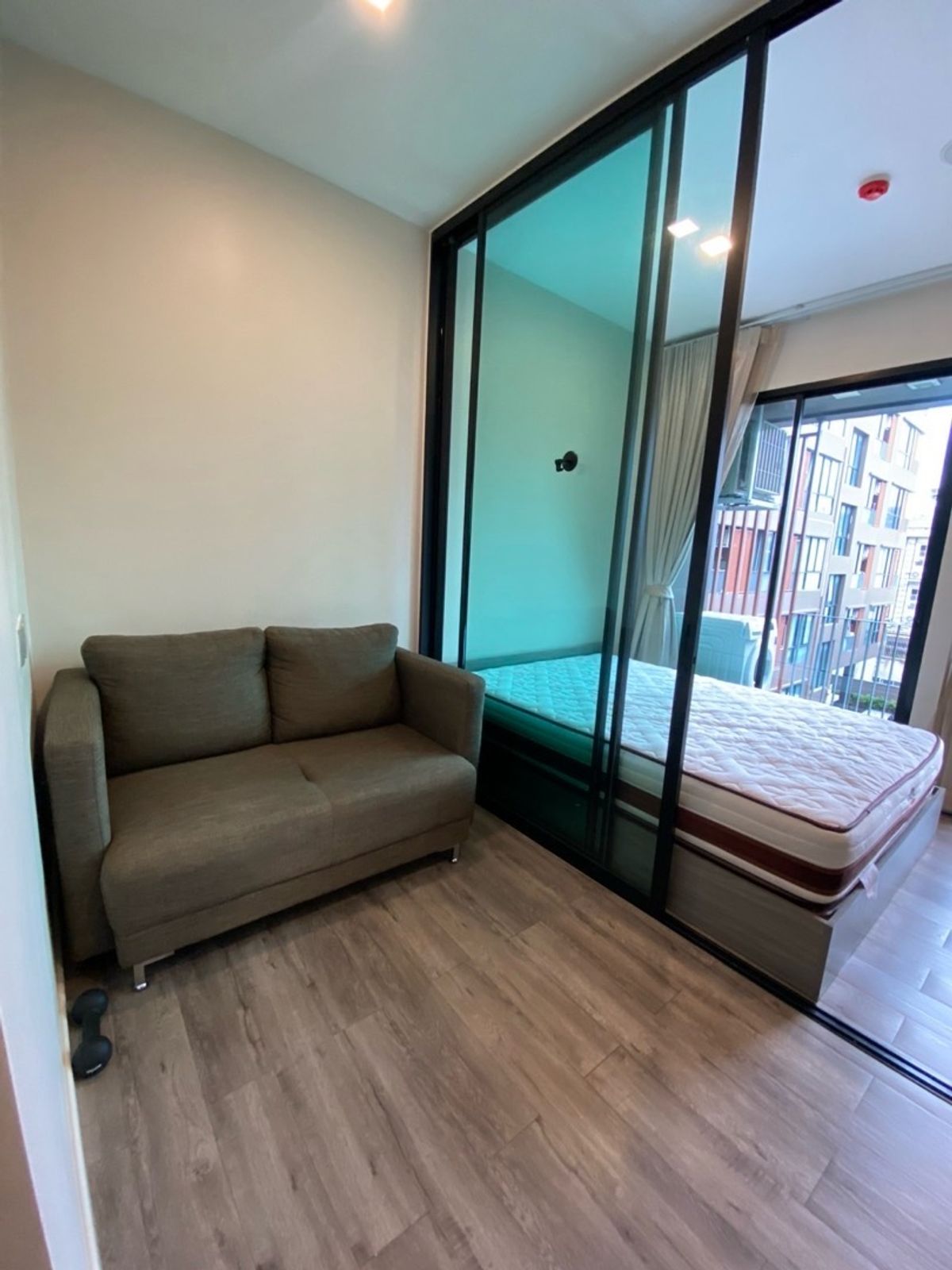 ขายคอนโดรัชดา ห้วยขวาง : ขาย 📌 Brown condo 2.19 ลบ โทร 0946242014 นุ้ย