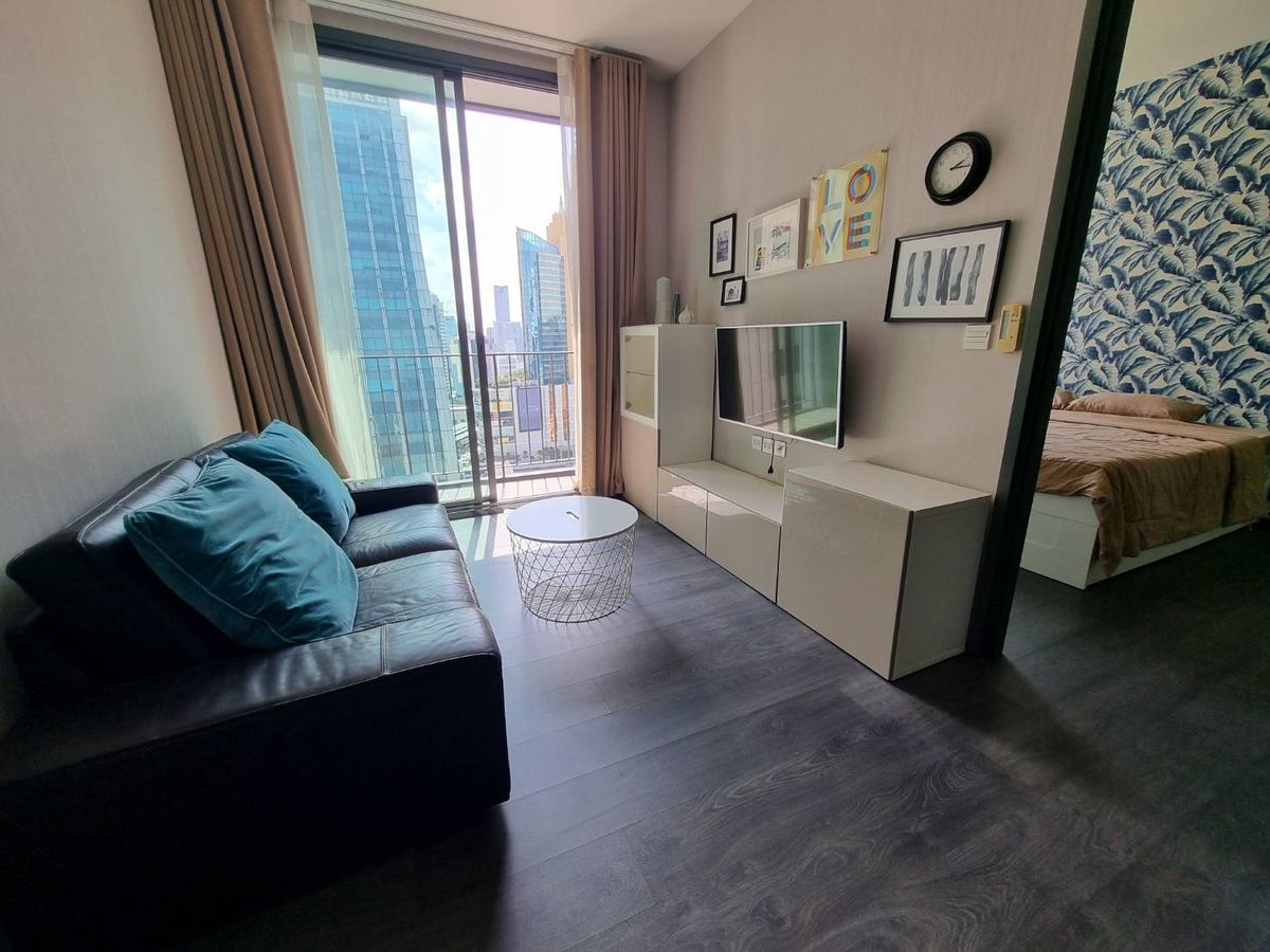 ให้เช่าคอนโดสุขุมวิท อโศก ทองหล่อ : 🌟 ให้เช่า EDGE Sukhumvit 23 by Sansiri 🌟คอนโดหรูใจกลางอโศก พร้อมอยู่ เงียบสงบ เดินทางสะดวก ใกล้ทั้ง BTS และ MRT ระยะเดินไปได้ใน 7 นาที