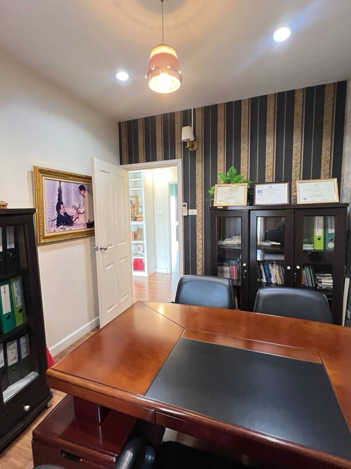 ขายทาวน์โฮมมีนบุรี-ร่มเกล้า : นลิน อเวนิว รามคำแหง 138 ราคาดี ทำเลเยี่ยม ใกล้รถไฟฟ้าเพียง 600 เมตร