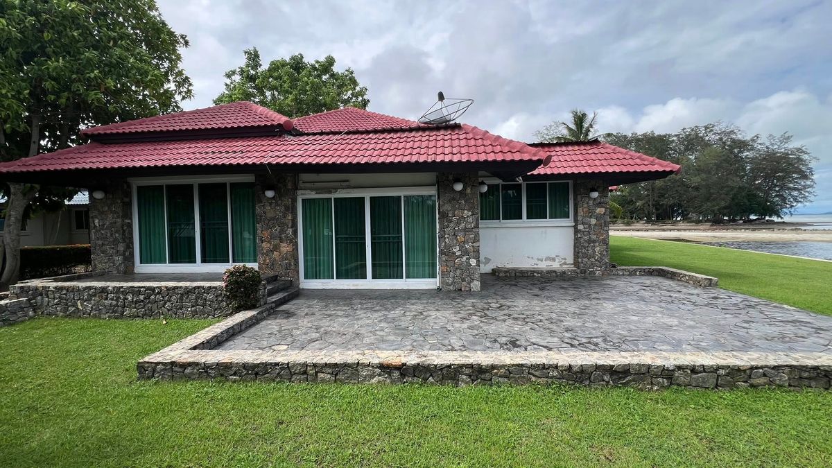 ขายบ้านระยอง : ขายบ้านเดี่ยวติดทะเล แกลง ระยอง เงียบสงบ บรรยากาศสุดฟิน พื้นที่ 197.8 ตร.ว.