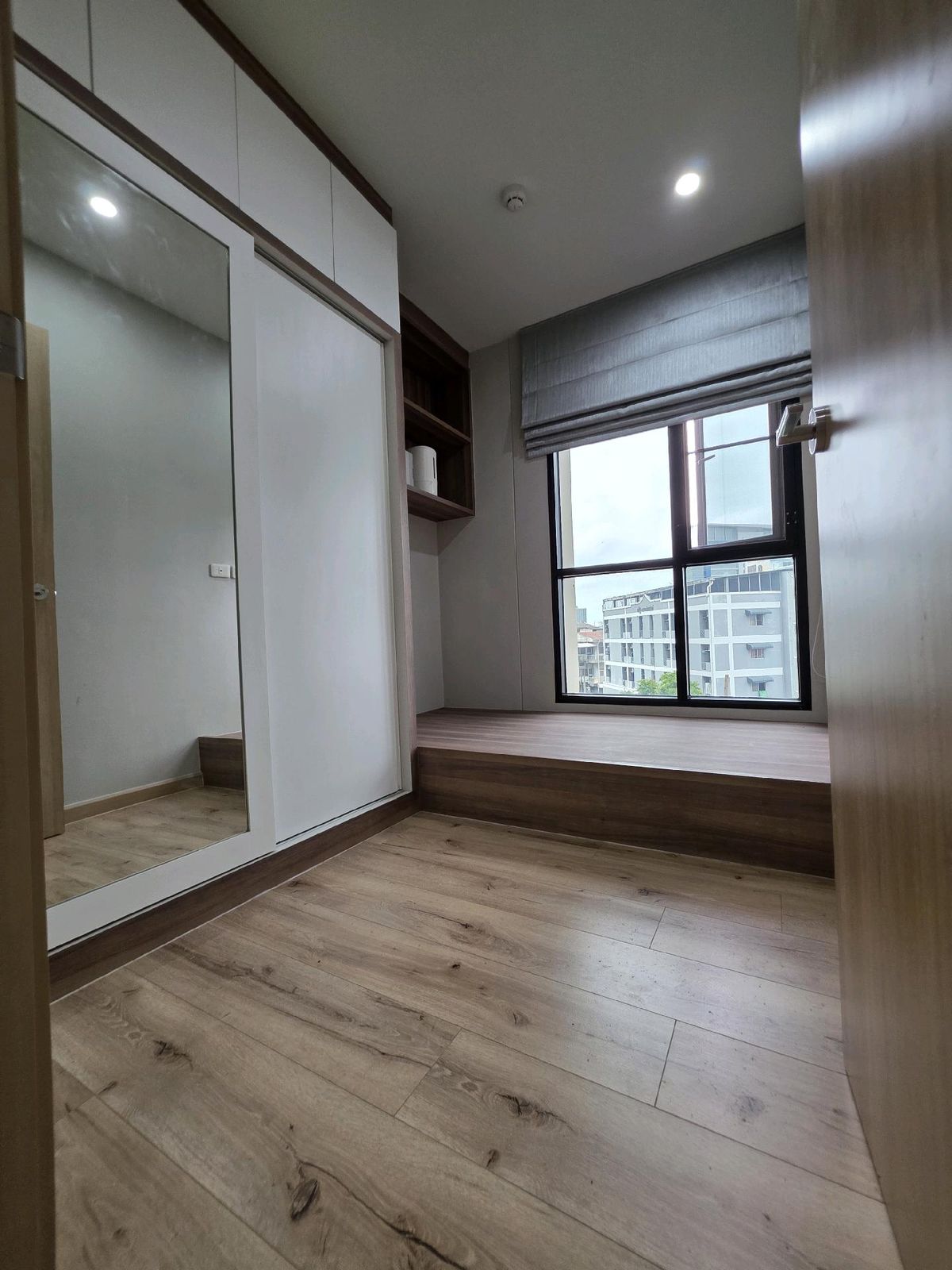 ขายคอนโดปิ่นเกล้า จรัญสนิทวงศ์ : Brix Condominium จรัญสนิทวงศ์ 64 MRT สิรินธร หน้าโครงการ เดินเพิ่งไม่กี่ก้าว 🔥 ขายถูกที่สุดในโครงการ 🔥