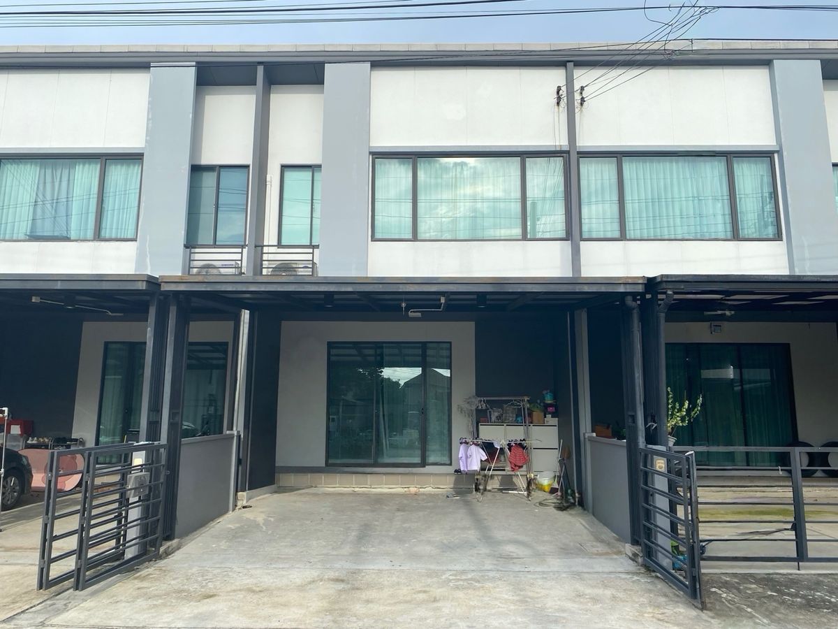 ให้เช่าทาวน์โฮมบางนา แบริ่ง ลาซาล : ให้เช่า|ขาย ทาวน์โฮม 2 ชั้น บ้านตรงข้ามคลับเฮ้าส์ ทำเลดีติดทางด่วน เดินทางสะดวก ใกล้ Mega Bangna, ใกล้ถนนสุขาภิบาล 2 , ประเวศ,สวนหลวง
📍 หมู่บ้าน Pleno บางนา-วงแหวน 