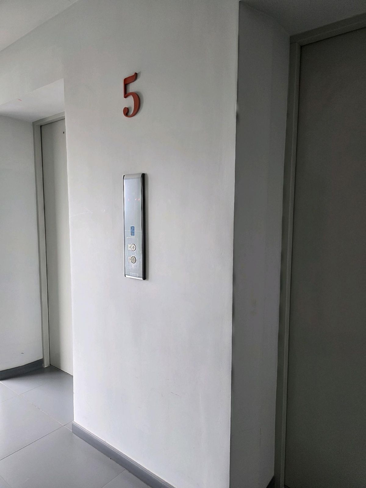 ขายคอนโดปิ่นเกล้า จรัญสนิทวงศ์ : Brix Condominium จรัญสนิทวงศ์ 64 MRT สิรินธร หน้าโครงการ เดินเพิ่งไม่กี่ก้าว 🔥 ขายถูกที่สุดในโครงการ 🔥