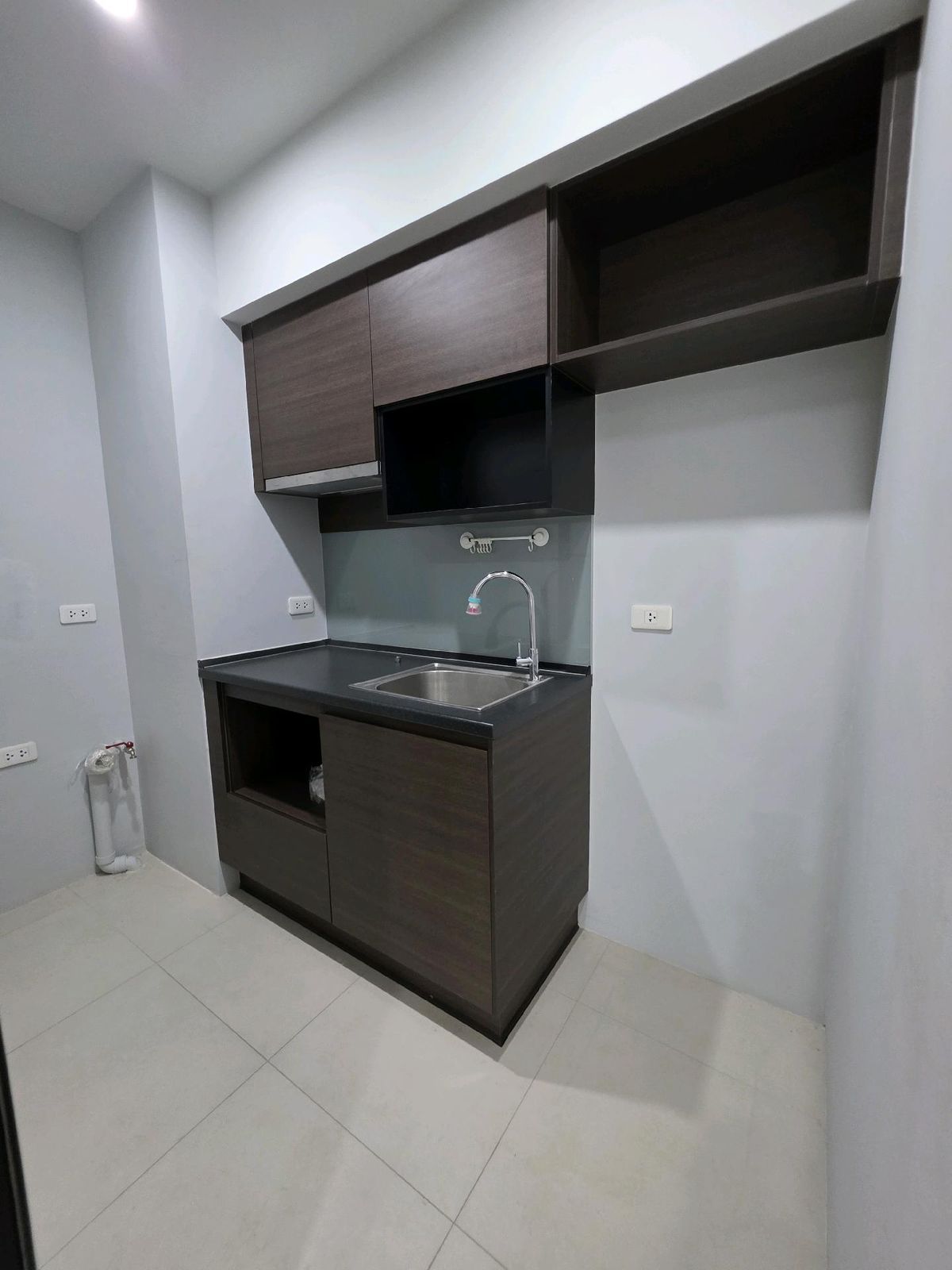 ขายคอนโดปิ่นเกล้า จรัญสนิทวงศ์ : Brix Condominium จรัญสนิทวงศ์ 64 MRT สิรินธร หน้าโครงการ เดินเพิ่งไม่กี่ก้าว 🔥 ขายถูกที่สุดในโครงการ 🔥