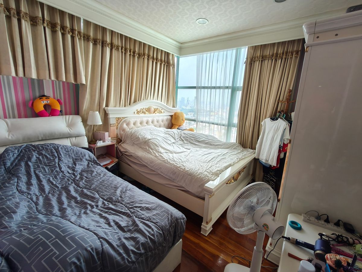 For SaleCondoSathorn, Narathiwat : ✨ 𝗙𝗢𝗥 𝗦𝗔𝗟𝗘! 𝗘𝘅𝗰𝗹𝘂𝘀𝗶𝘃𝗲 𝗥𝗶𝘃𝗲𝗿𝘀𝗶𝗱𝗲 𝗚𝗲𝗺: 𝗖𝗛𝗔𝗧𝗥𝗜𝗨𝗠 𝗥𝗘𝗦𝗜𝗗𝗘𝗡𝗖𝗘 𝗥𝗜𝗩𝗘𝗥𝗦𝗜𝗗𝗘 - 𝗨𝗻𝗺𝗮𝘁𝗰𝗵𝗲𝗱 𝗜𝗻𝘃𝗲𝘀𝘁𝗺𝗲𝗻𝘁 & 𝗟𝗶𝗳𝗲𝘀𝘁𝘆𝗹𝗲 𝗢𝗽𝗽𝗼𝗿𝘁𝘂𝗻𝗶𝘁𝘆! ✨