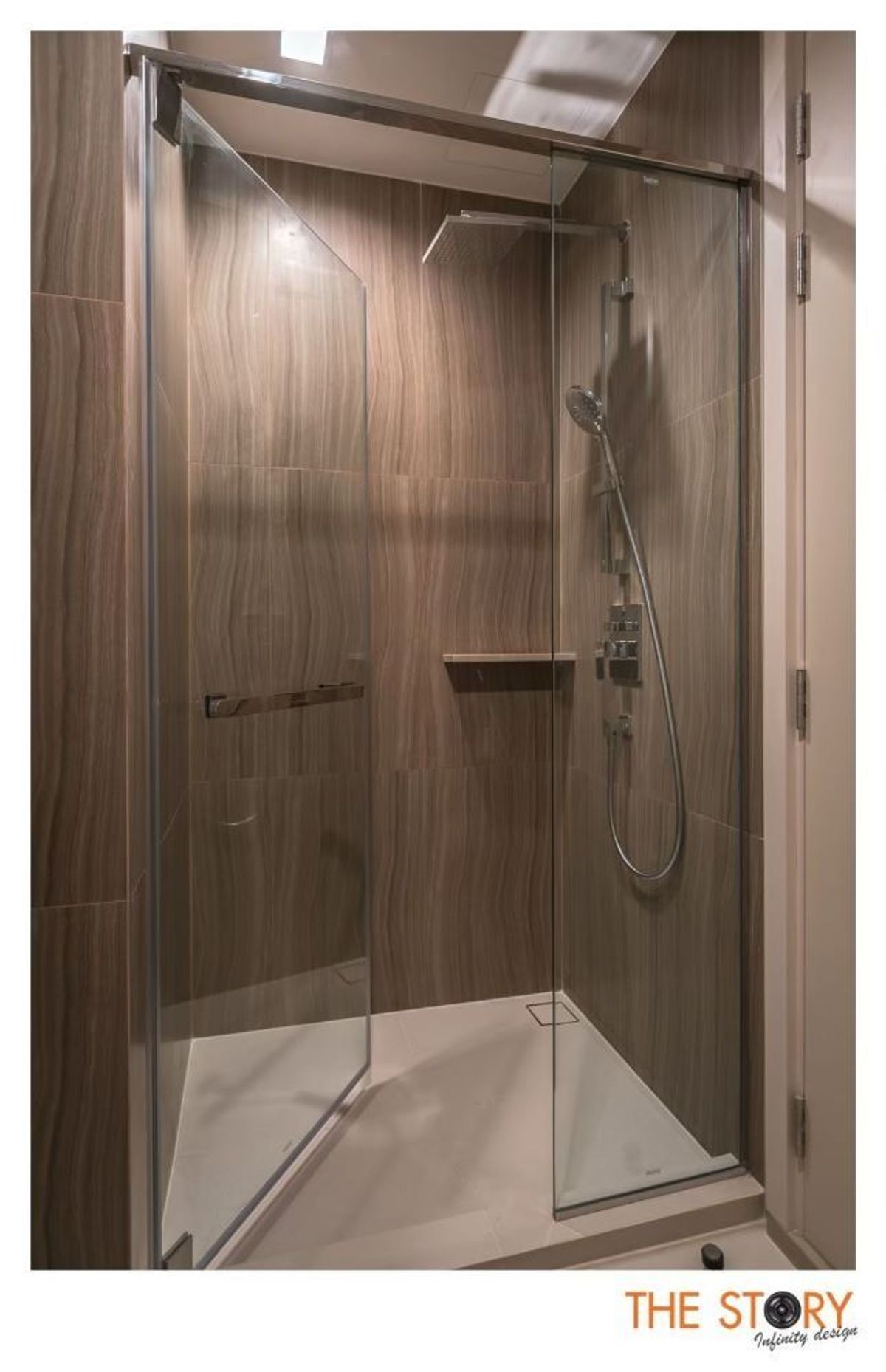 For SaleCondoSapankwai,Jatujak : 🌟 Sell with tenant til
june 26
 THE LINE Phahon - Pradipat, Fully Furnished Condo with Pool View, High Floor, Prime Location Near BTS Saphan Khwai – Ready to Move In