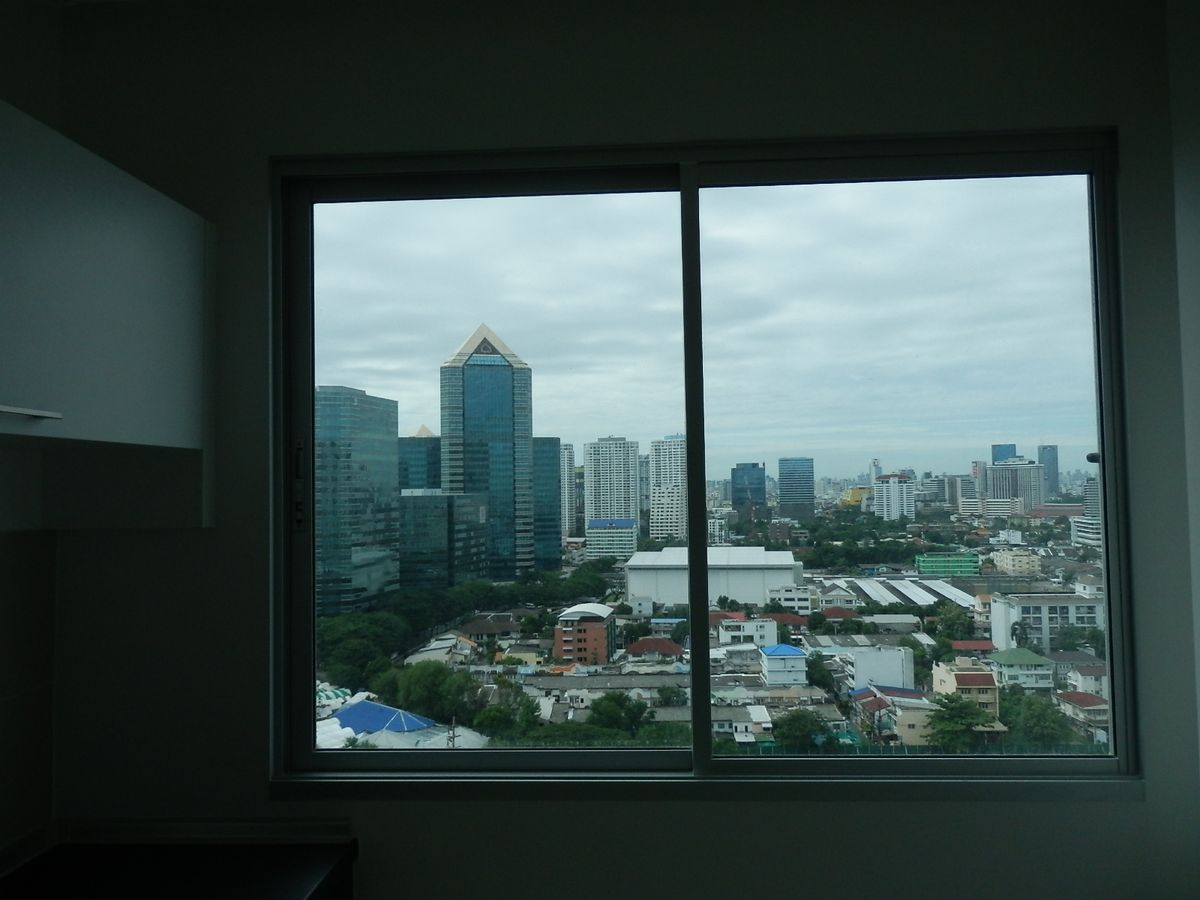 For SaleCondoKasetsart, Ratchayothin : Selling a new 19th floor, the room has no cracks from the earthquake.  Never rented