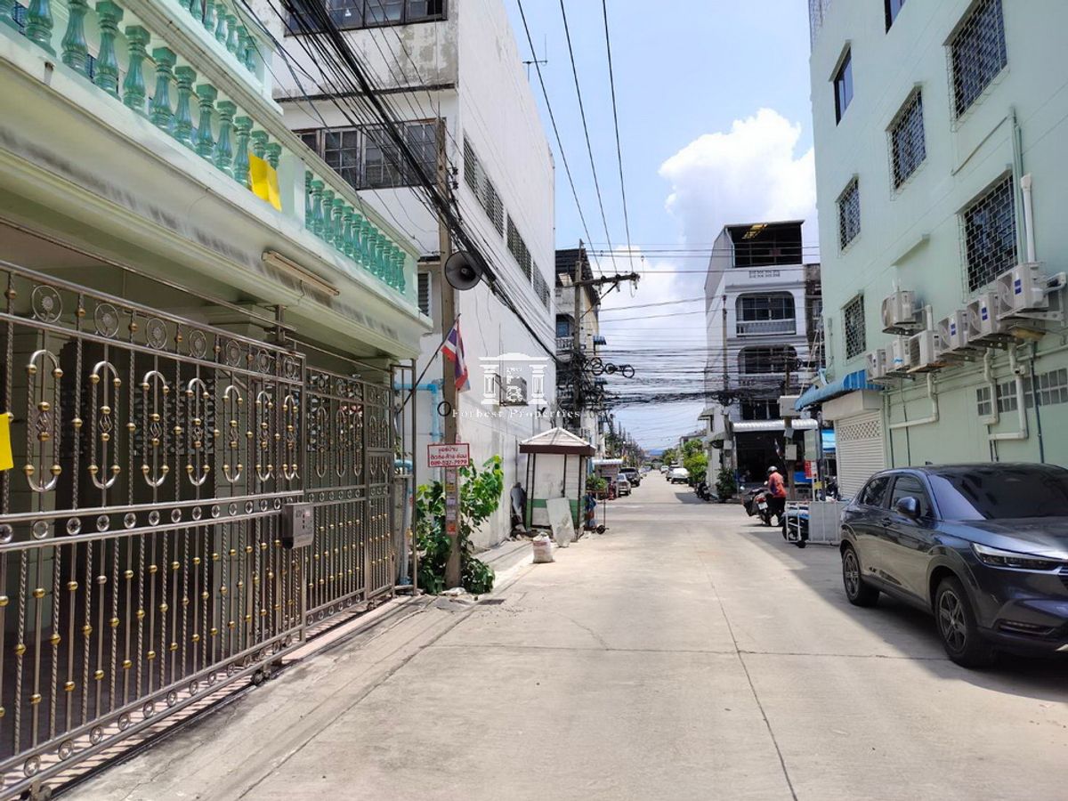 ขายทาวน์โฮมอ่อนนุช อุดมสุข : SOLE AGENT 📍 ทาวน์โฮม 3 ชั้น อุดมสุข 51 ทำเลดี ใกล้รถไฟฟ้า เข้า-ออกได้หลายทาง 