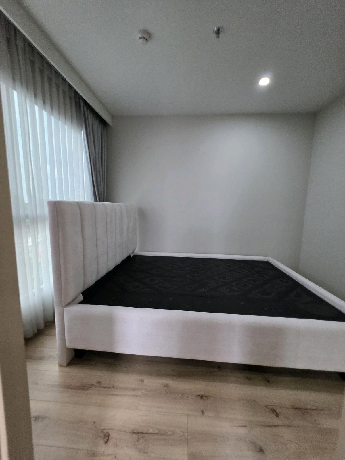 ขายคอนโดปิ่นเกล้า จรัญสนิทวงศ์ : Brix Condominium จรัญสนิทวงศ์ 64 MRT สิรินธร หน้าโครงการ เดินเพิ่งไม่กี่ก้าว 🔥 ขายถูกที่สุดในโครงการ 🔥