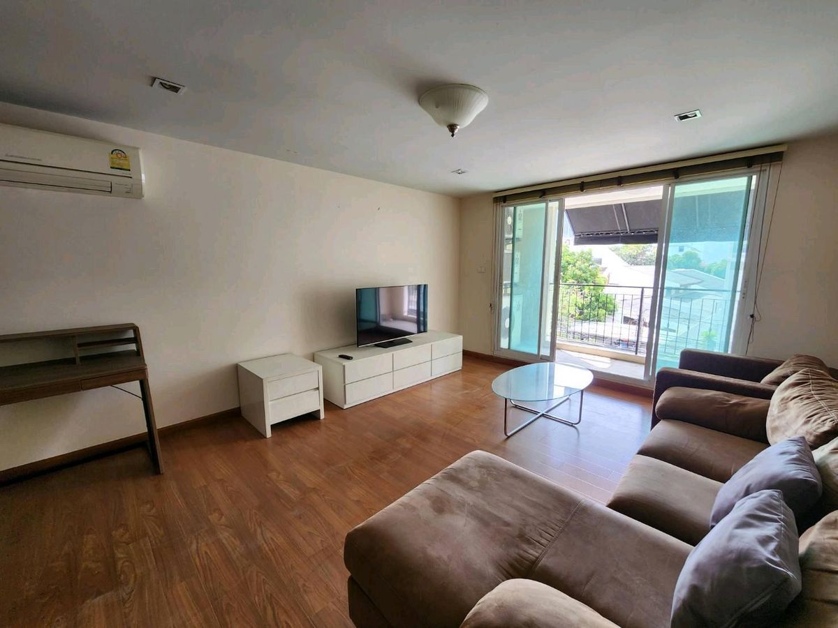 For SaleCondoSapankwai,Jatujak : For Sale: Baxtor CondominiumCorner unit Low-rise building (8 floors) | Near BTS Saphan Khwai