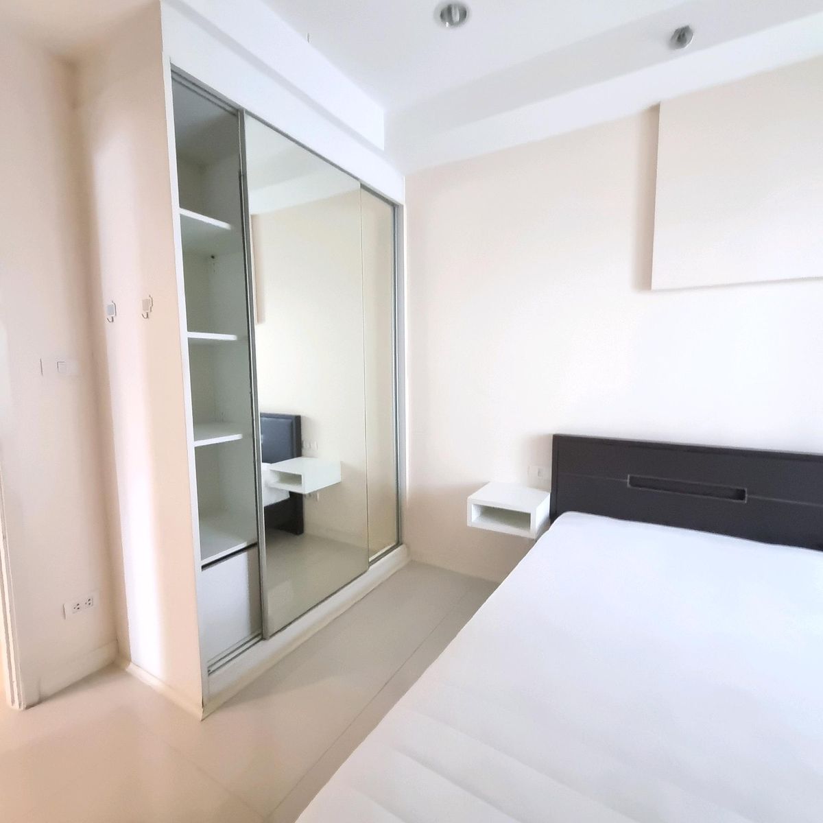 For RentCondoRamkhamhaeng, Hua Mak : Inspire Place 2 Bedrooms 2 Baths 15K PLEASE Add Line Paolin1call 0928242499