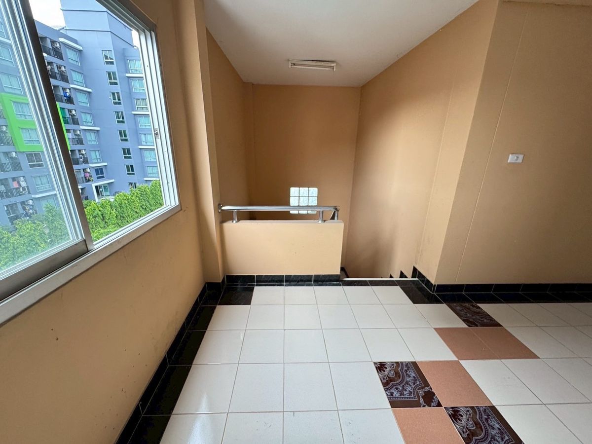 For SaleHotel&Apartment BusinessPattaya, Bangsaen, Chonburi : 📌 Apartments for sale near Amata Nakorn Industrial Estate, full -year -old, 348 sq.w. offers convenient parking. Returns of up to 9%, only 32 million baht !!