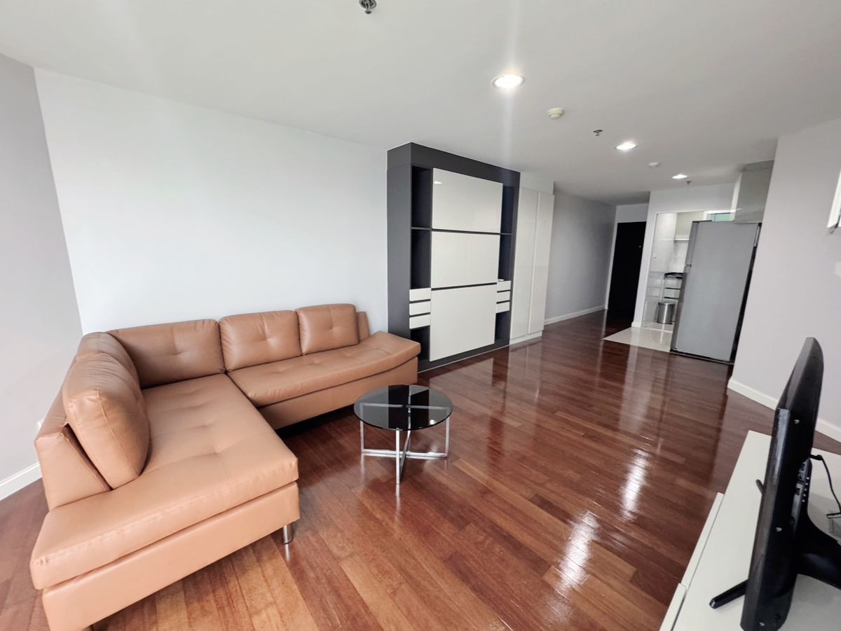 For RentCondoRama9, Petchburi, RCA : Belle Grand Rama9 size 70 sqm 2 bedroom MRT Rama 9 next to Central rama9 for rent 30,000 baht