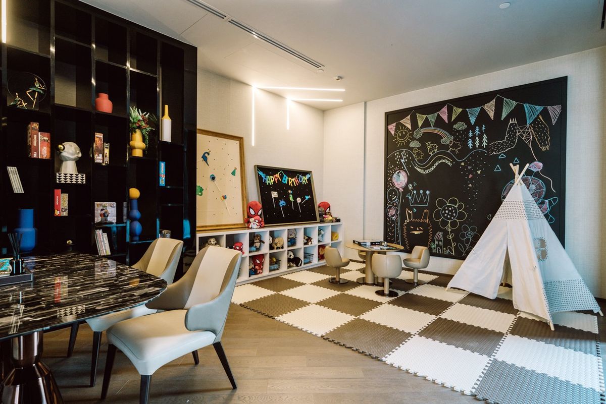 ขายคอนโดสุขุมวิท อโศก ทองหล่อ : 𝐈𝐃𝐄𝐎 𝐐 สุขุมวิท 𝟑𝟔  ใกล้ 𝗕𝗧𝗦 ทองหล่อ จัดใหญ่ใส่เต็มไม่มียั้ง! 𝟐 นอน 𝟒𝟗 ตรม รับประกันการันตีราคาดีที่สุด💯 📱𝟎𝟗𝟐-𝟖𝟎𝟖𝟖𝟖𝟗𝟗