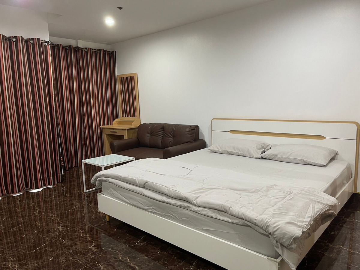 ให้เช่าคอนโดสีลม ศาลาแดง บางรัก : Silom Suite Room for Rent (Sathorn 12)