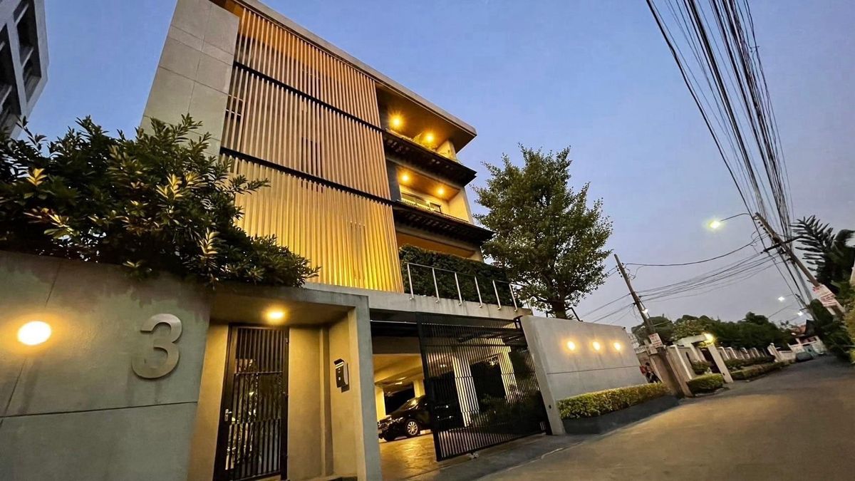 ขายบ้านสุขุมวิท อโศก ทองหล่อ : ▲Luxury House Sukhumvit71 ▲ | Sale  219MB : 1,800 sq.m. | 153 sq.wa.

