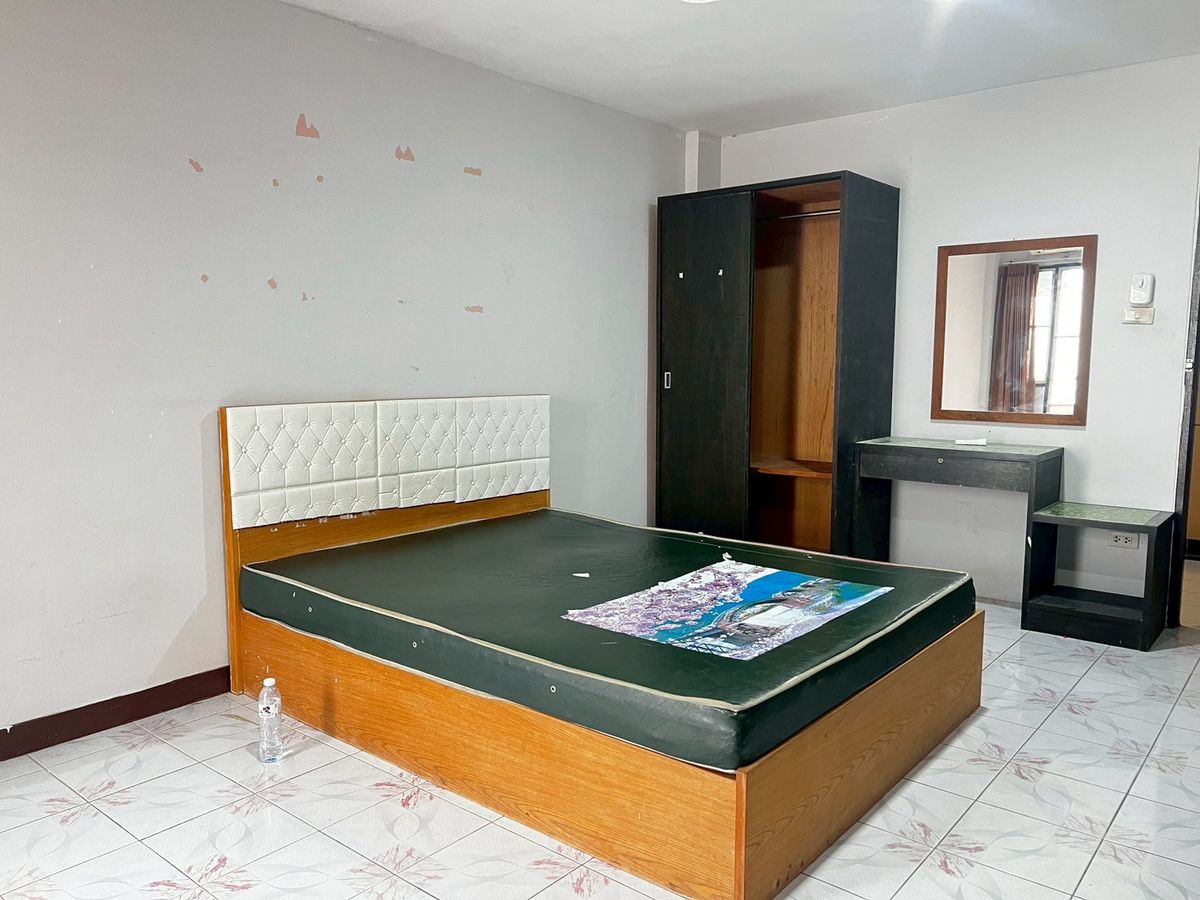 For SaleHotel&Apartment BusinessPattaya, Bangsaen, Chonburi : 📌 Apartments for sale near Amata Nakorn Industrial Estate, full -year -old, 348 sq.w. offers convenient parking. Returns of up to 9%, only 32 million baht !!