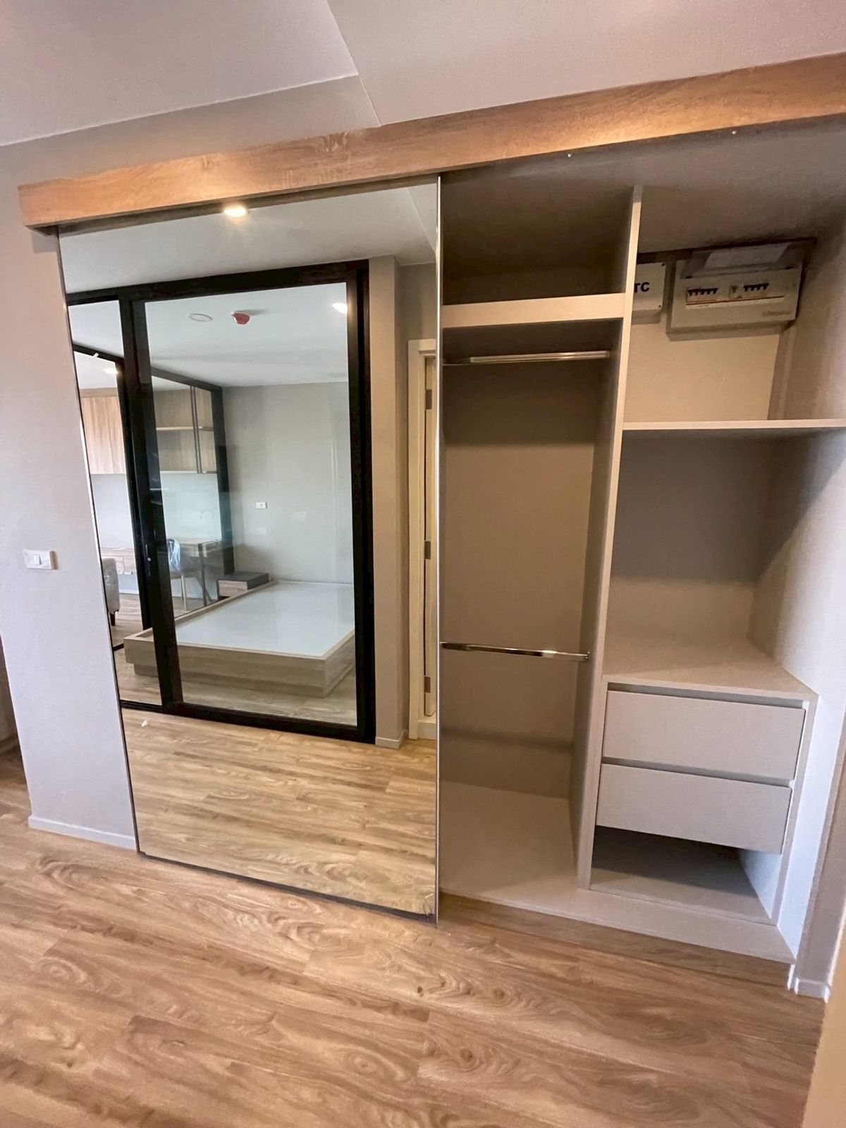 ขายคอนโดสาทร นราธิวาส : บลอสซั่ม คอนโด สาทร-เจริญราษฎร์ : Blossom Condo @ Sathorn-Charoenrat