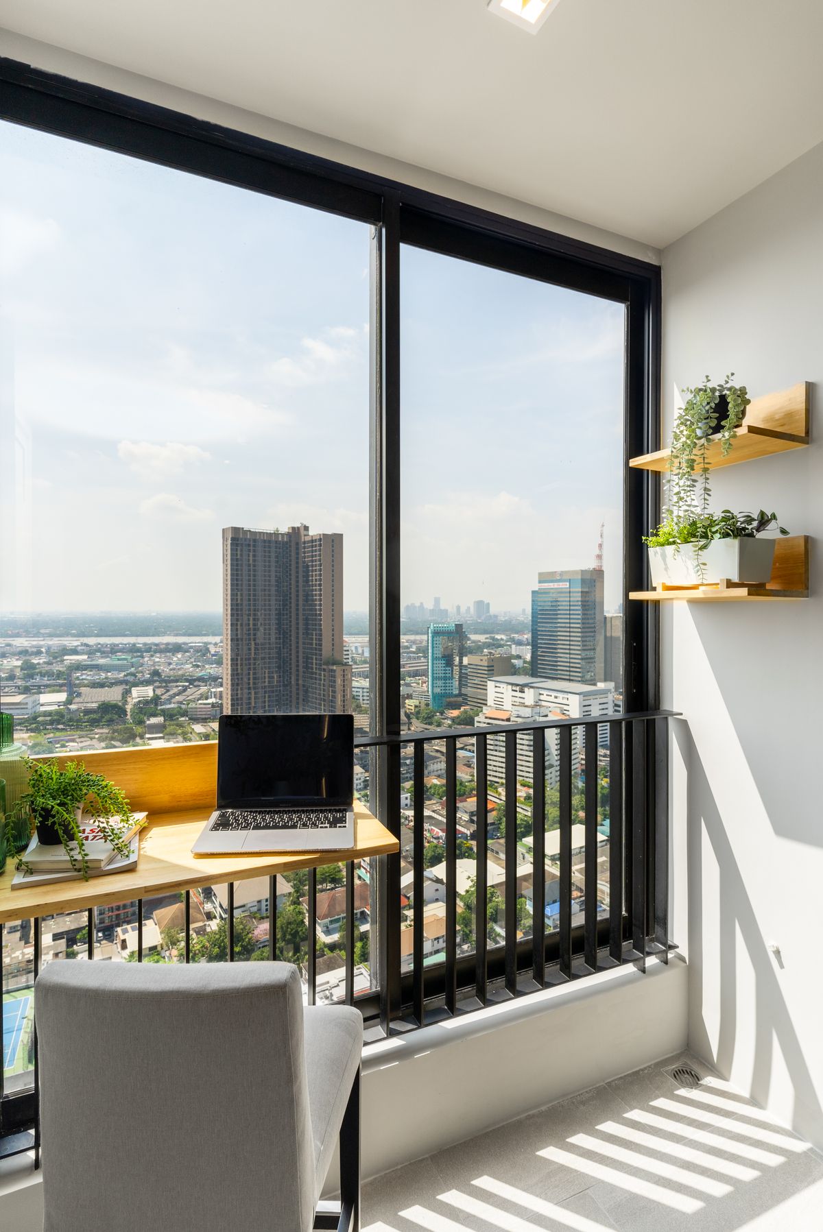 ขายคอนโดสุขุมวิท อโศก ทองหล่อ : 🚝แค่ 𝟏 นาที 𝗕𝗧𝗦 ทองหล่อ | 𝐈𝐃𝐄𝐎 𝐐 สุขุมวิท 𝟑𝟔 แต่งครบ พร้อมเข้าอยู่🎒 𝟏นอน 𝟯𝟱 ตรม รับประกันการันตีราคาดีที่สุด💯 📱𝟬𝟵𝟮-𝟴𝟬𝟴𝟴𝟴𝟵𝟵