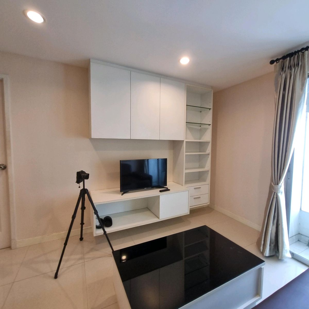 For RentCondoRamkhamhaeng, Hua Mak : Inspire Place 2 Bedrooms 2 Baths 15K PLEASE Add Line Paolin1call 0928242499